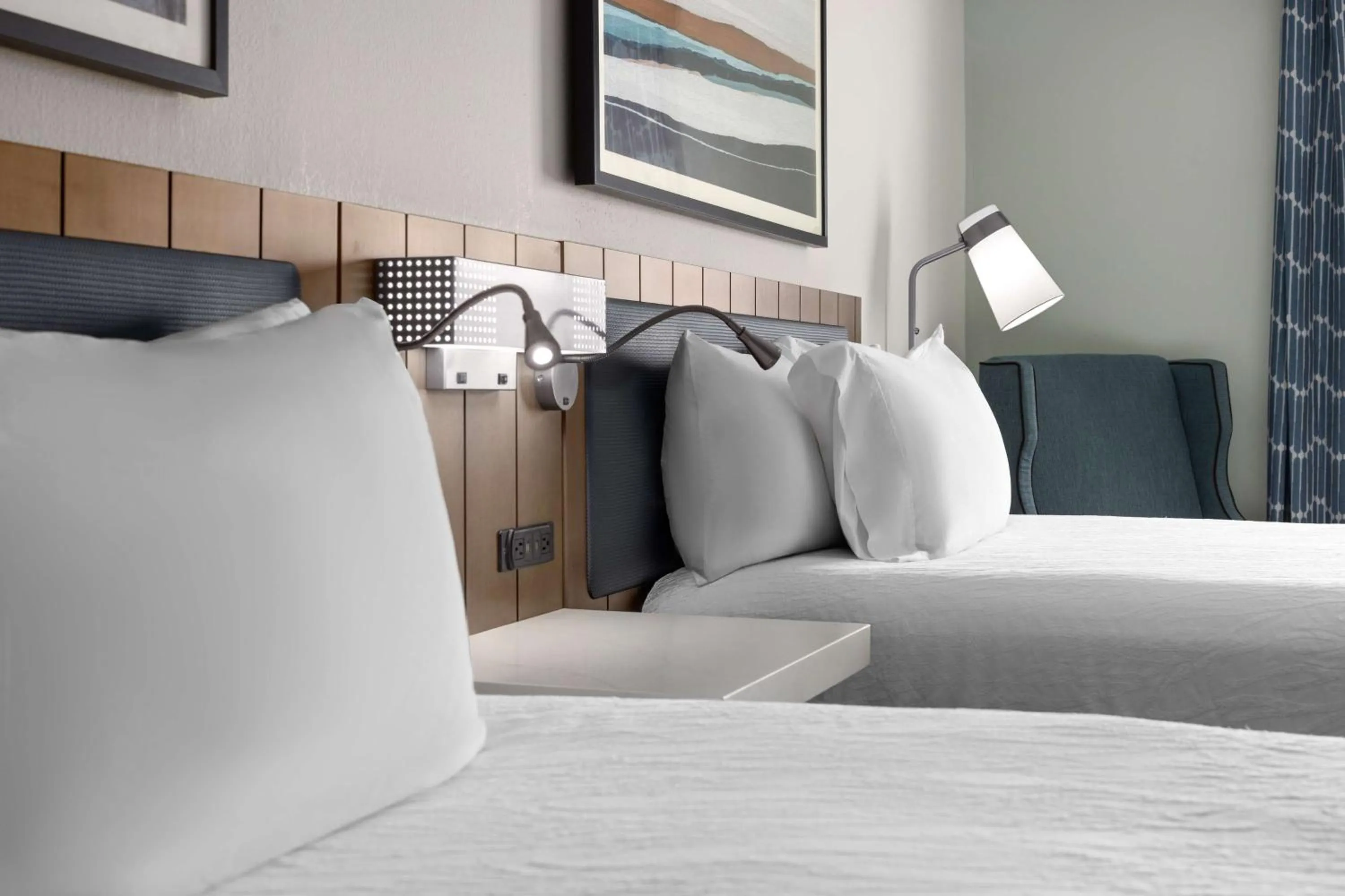 Photo of the whole room, Bed in Hilton Garden Inn Winston-Salem/Hanes Mall