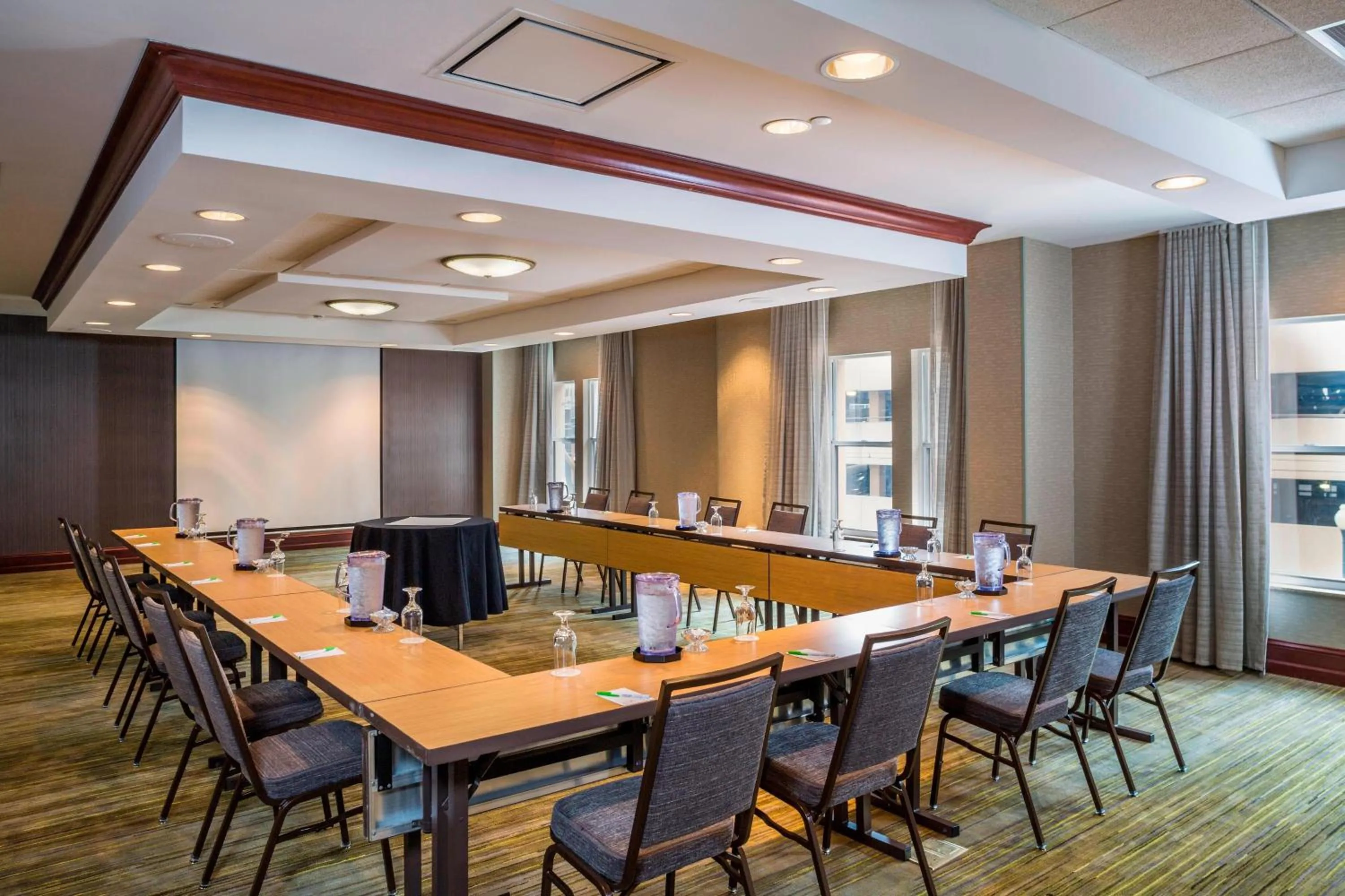 Meeting/conference room in Courtyard by Marriott Norfolk Downtown