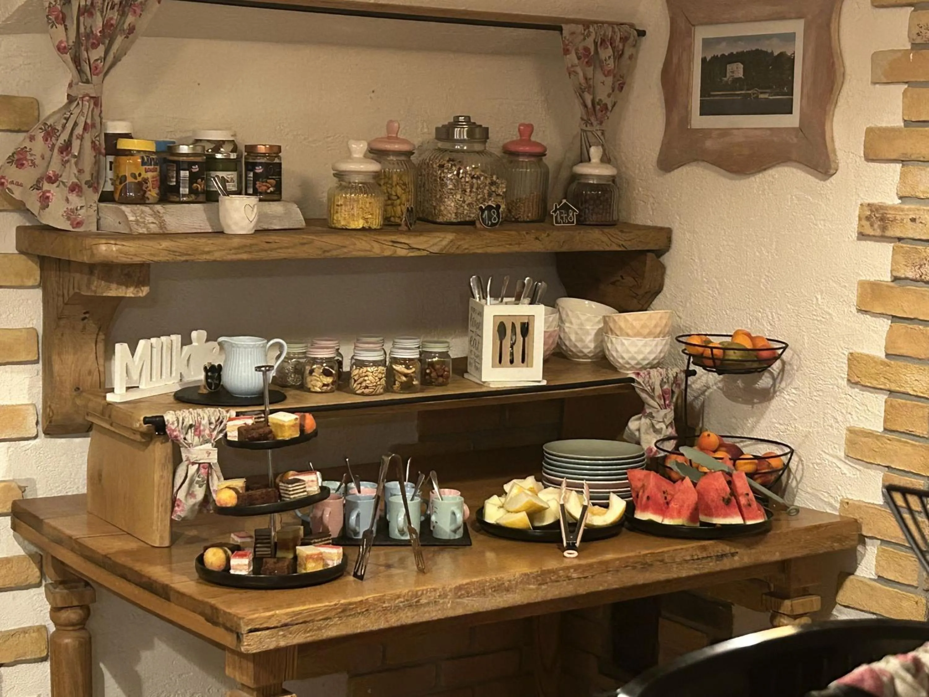 Breakfast in Old Bled House