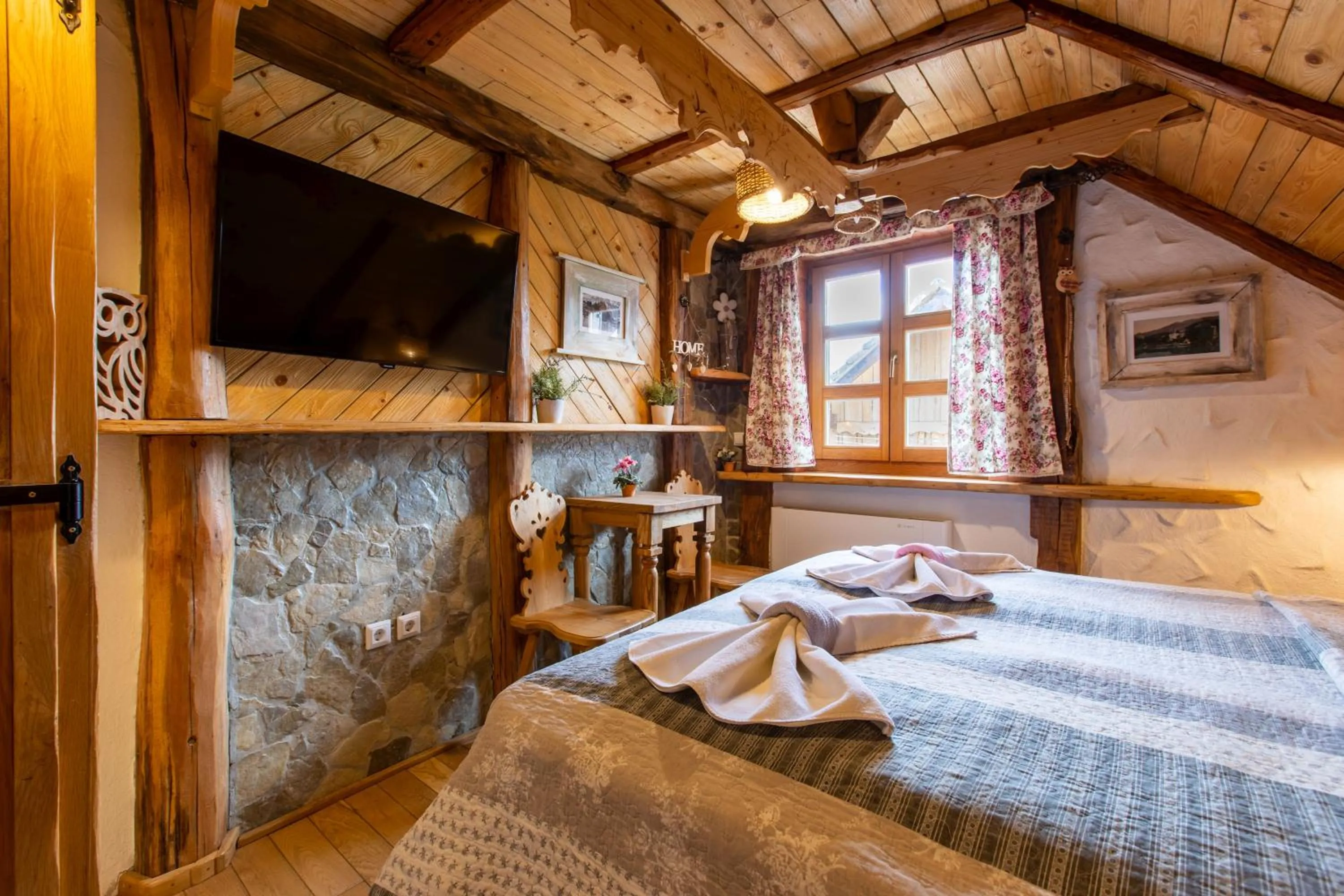 Bedroom, Bed in Old Bled House