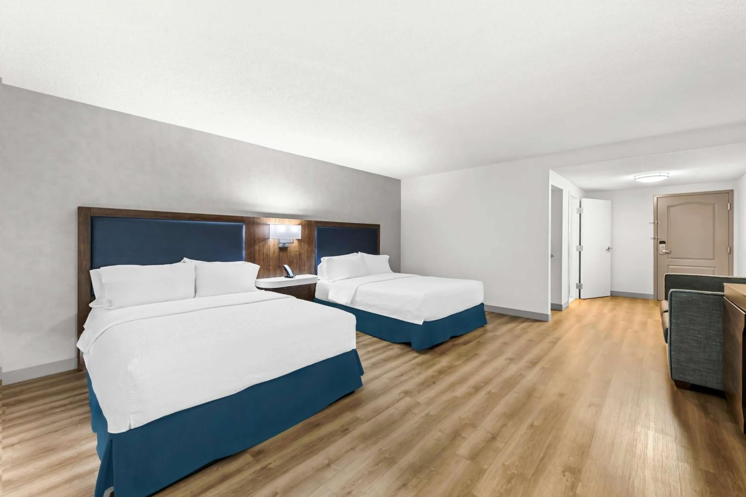 Bed in Hampton Inn Chattanooga-North