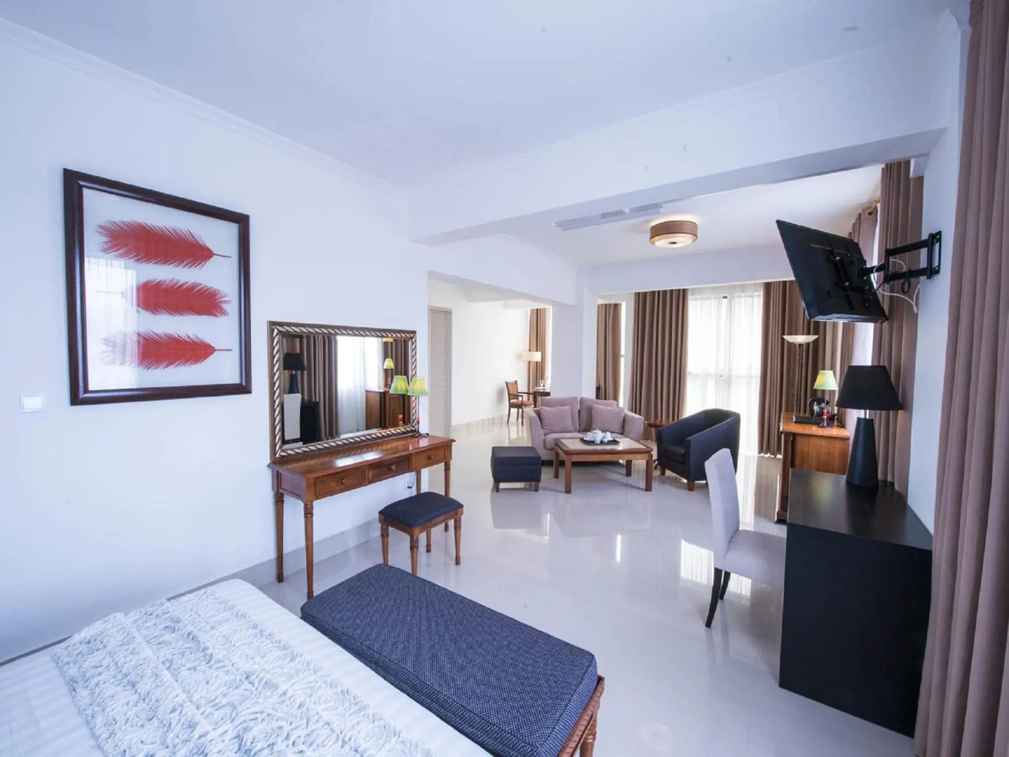 Seating area, Bed in Palms Hotel