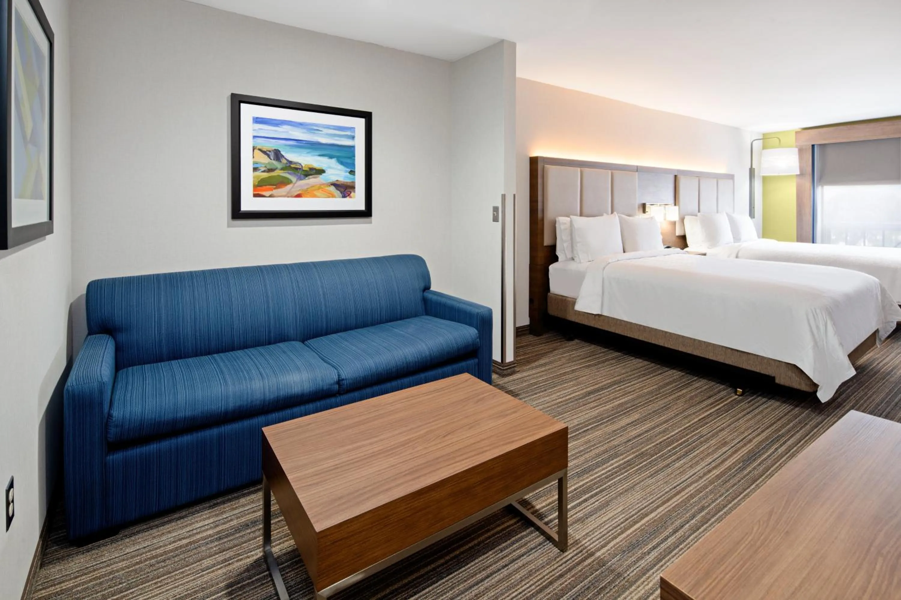 Bedroom, Bed in Holiday Inn Express Hotel & Suites Atascadero by IHG