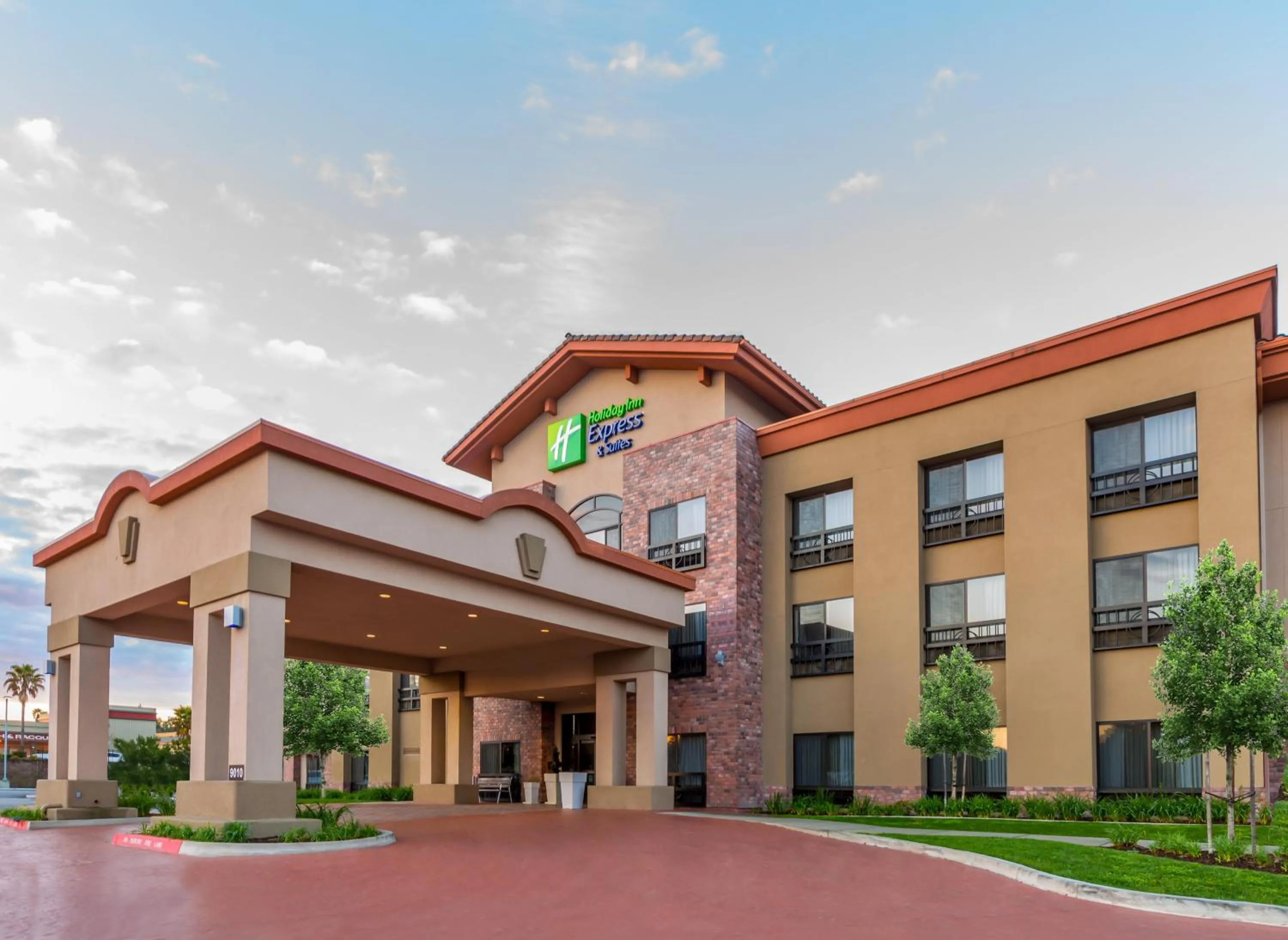 Property building in Holiday Inn Express Hotel & Suites Atascadero by IHG