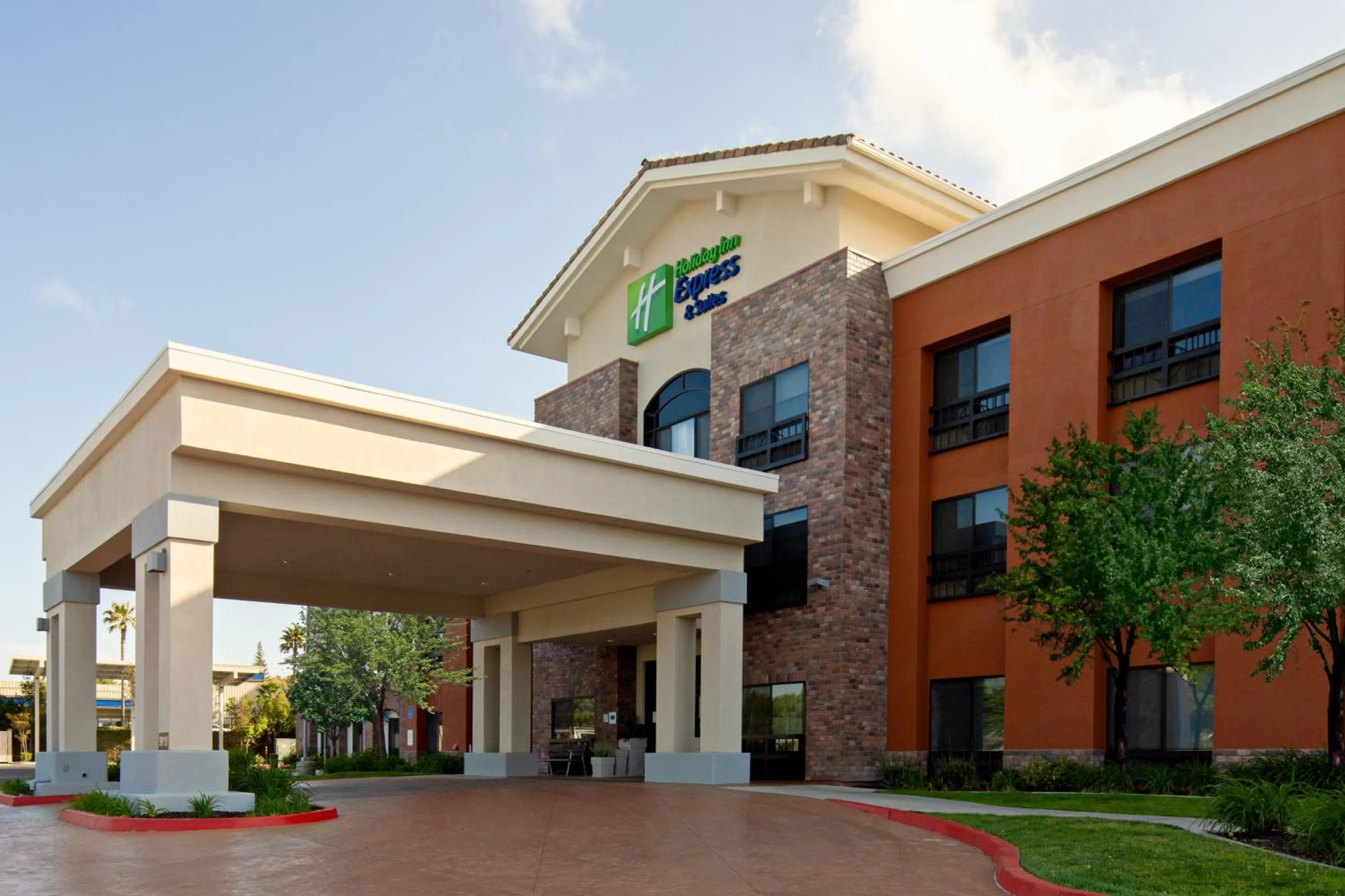 Property building in Holiday Inn Express Hotel & Suites Atascadero by IHG