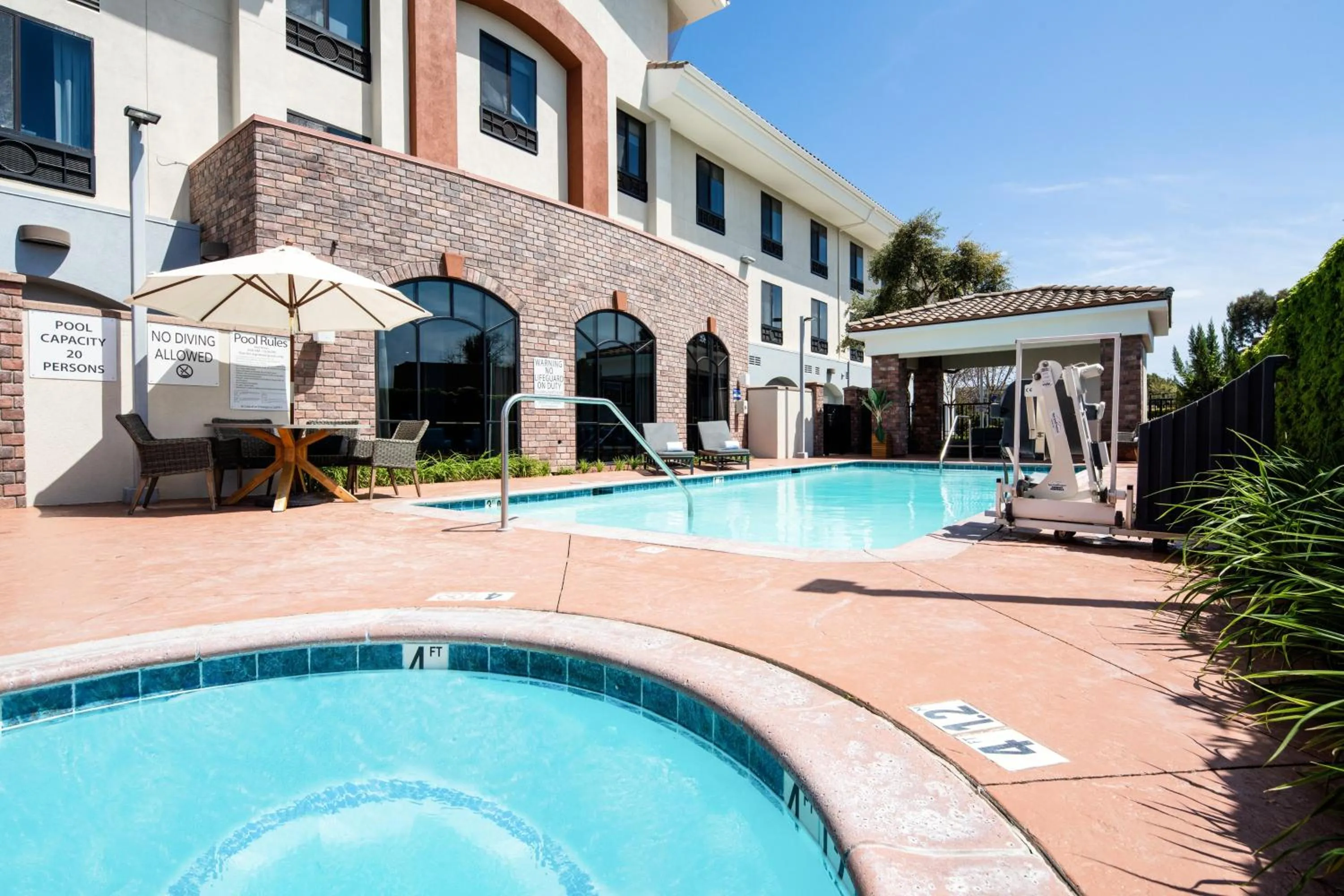 Swimming pool in Holiday Inn Express Hotel & Suites Atascadero by IHG