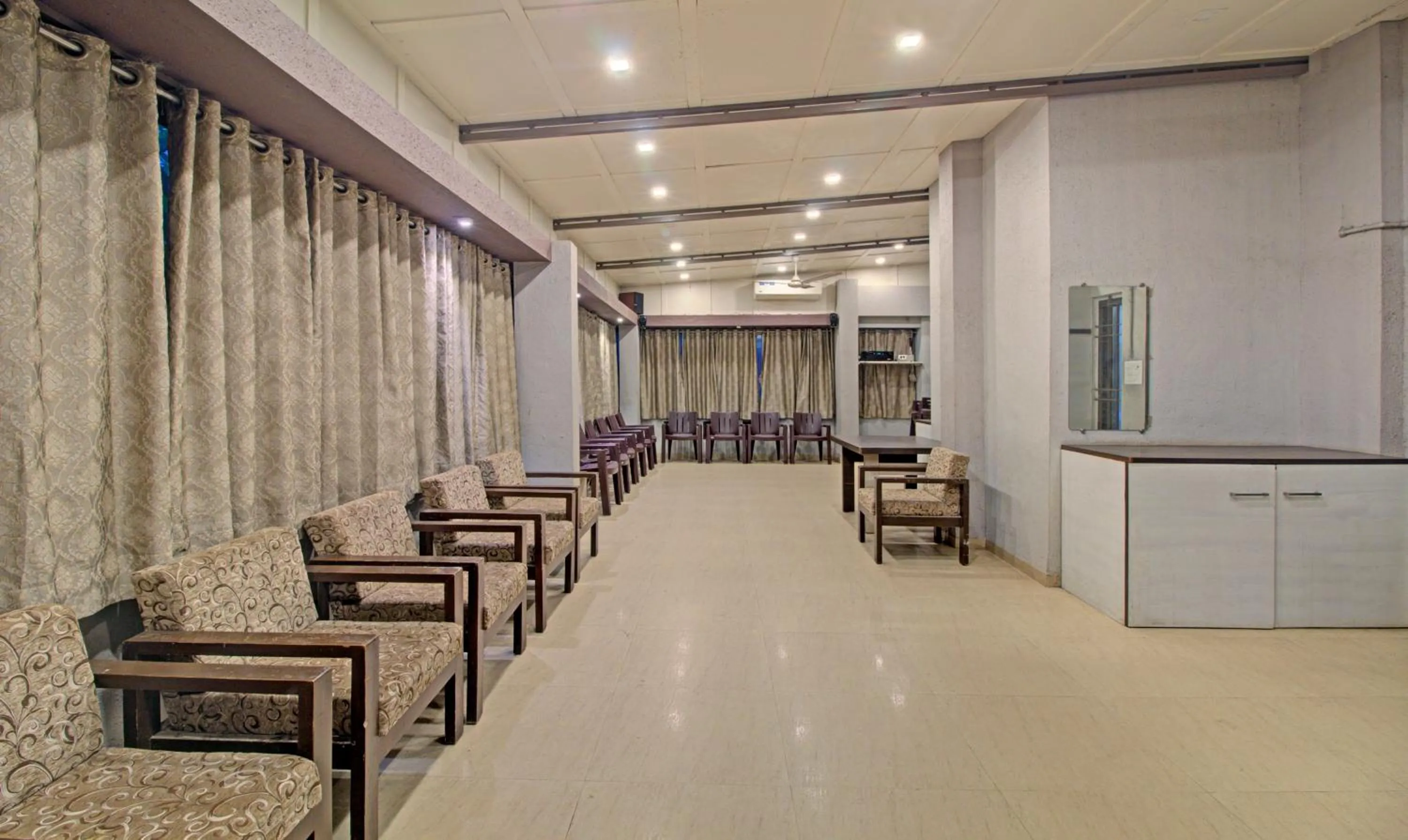 Meeting/conference room in Treebo Sumati Baner