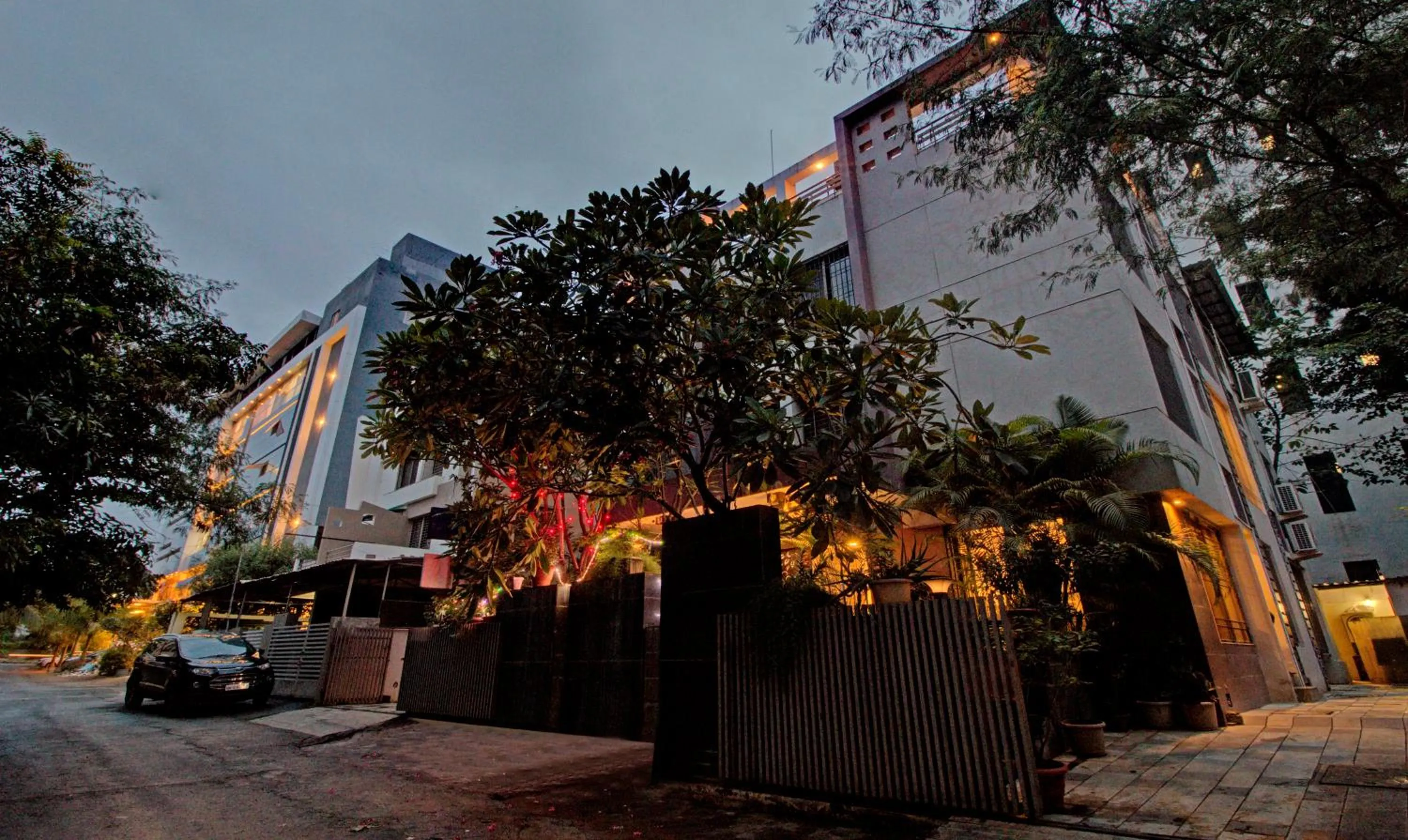 Facade/entrance in Treebo Sumati Baner