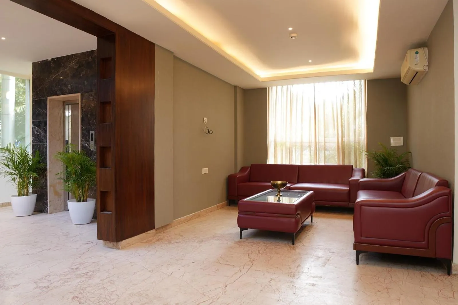 Lobby or reception in Grand Continent - Bangalore International Airport