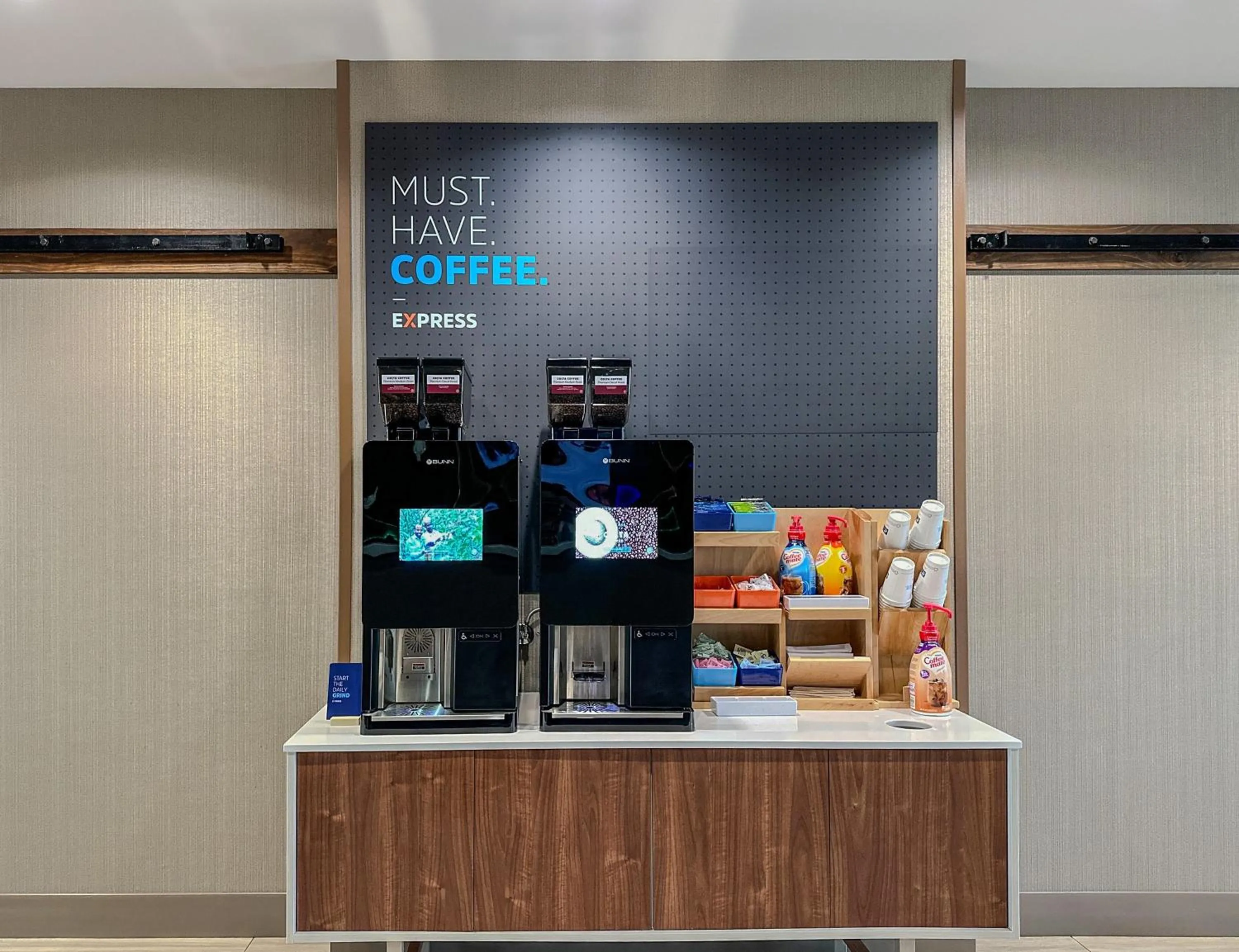 Breakfast in Holiday Inn Express Hotel Howe / Sturgis by IHG