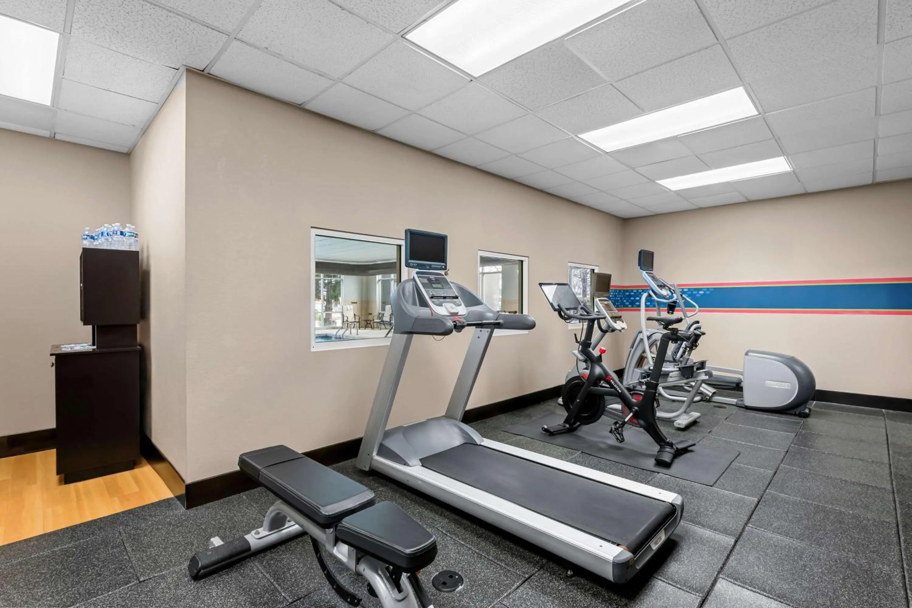 Fitness centre/facilities in Hampton Inn & Suites Charlotte-Airport