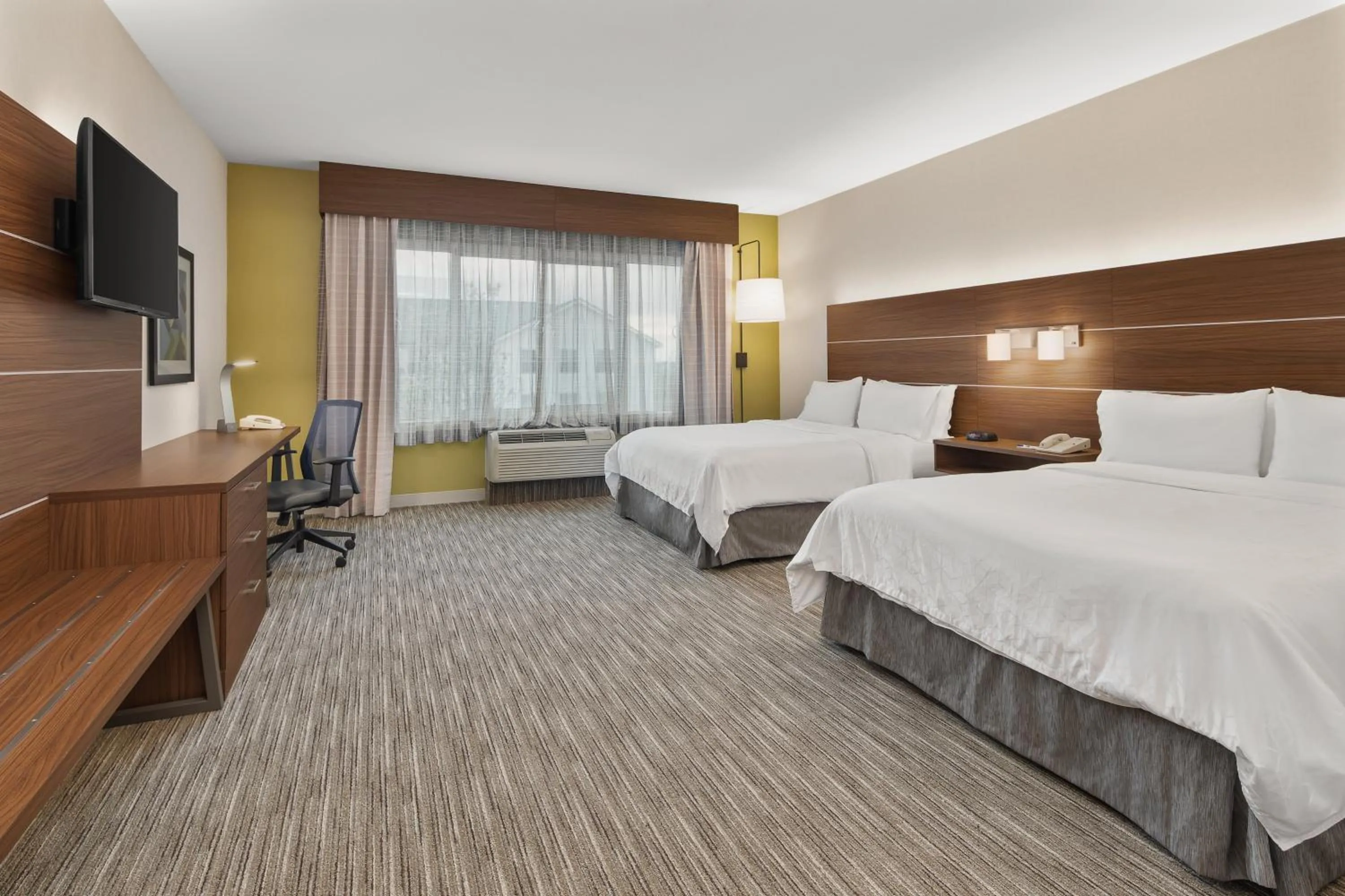Photo of the whole room in Holiday Inn Express Hotel & Suites Sacramento Airport Natomas by IHG