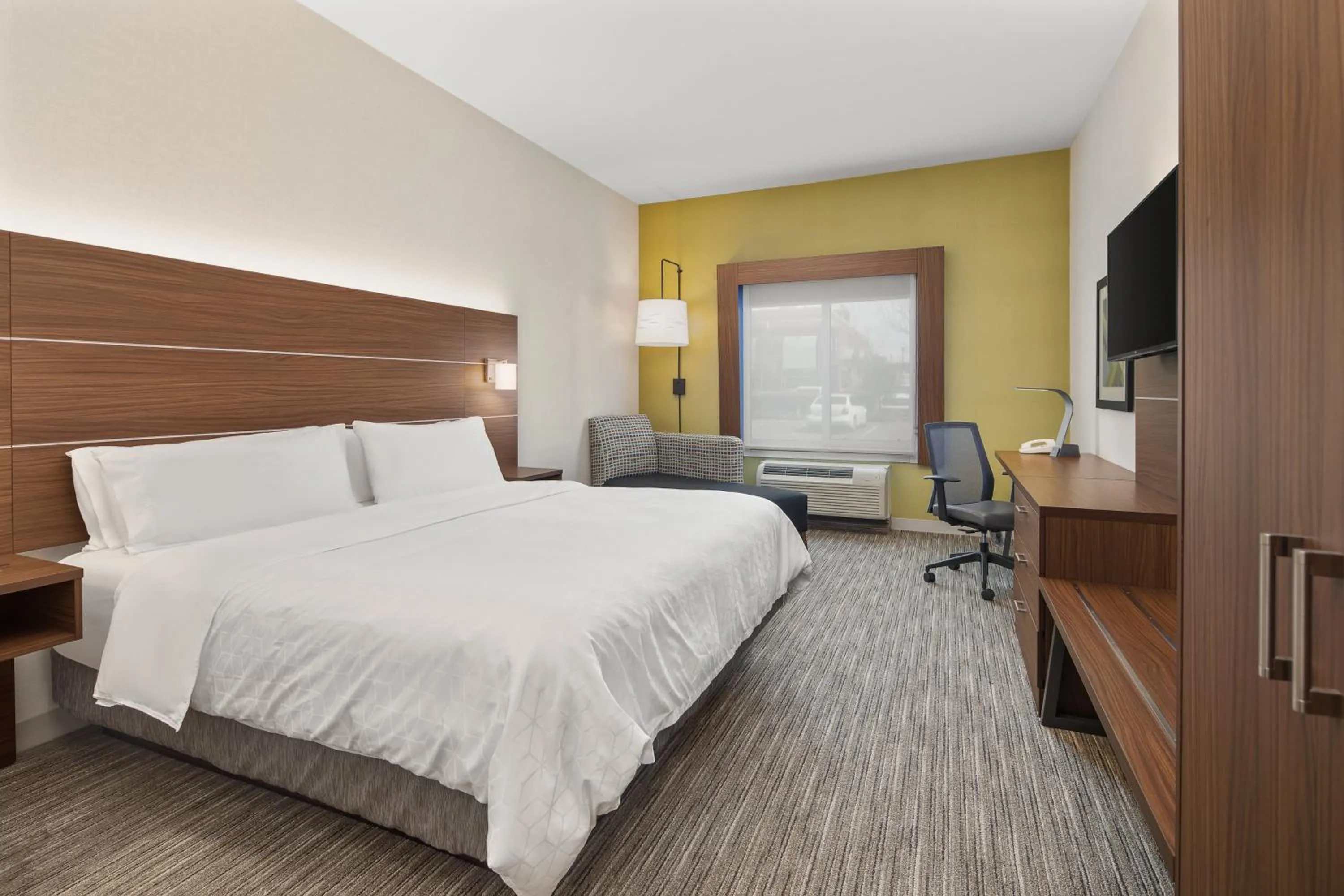 Photo of the whole room in Holiday Inn Express Hotel & Suites Sacramento Airport Natomas by IHG