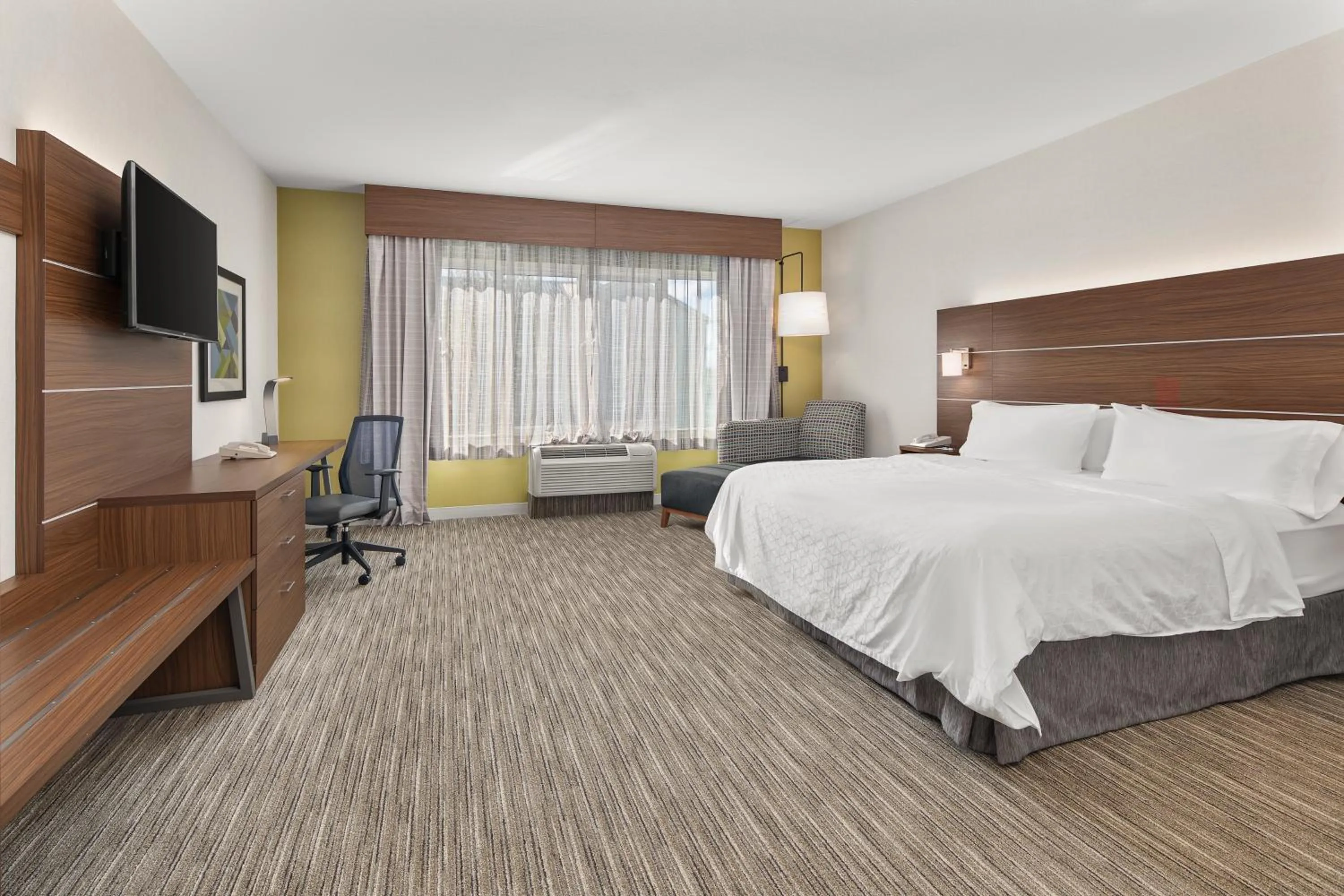 Photo of the whole room in Holiday Inn Express Hotel & Suites Sacramento Airport Natomas by IHG