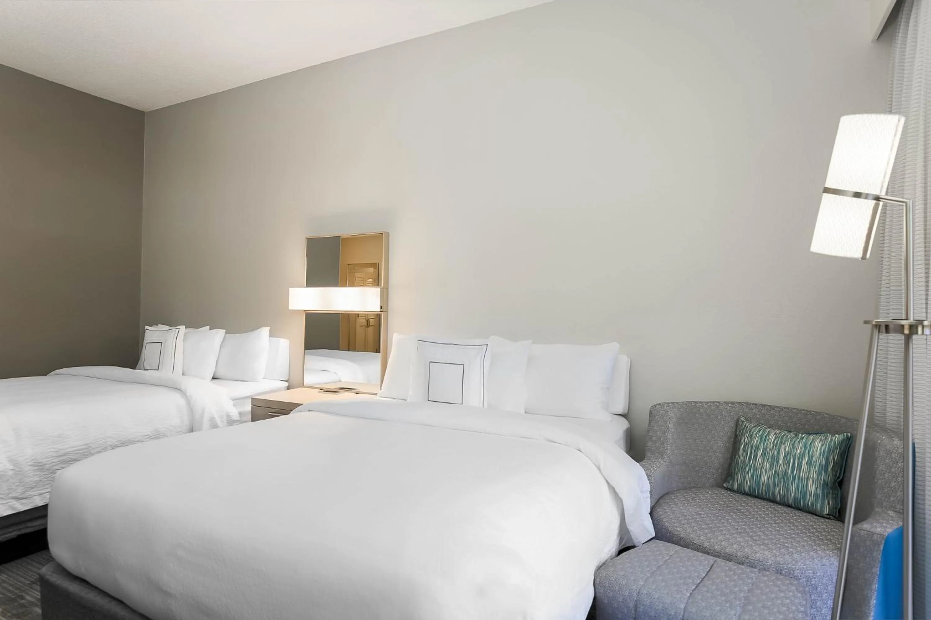 Bed in Courtyard Tampa Brandon