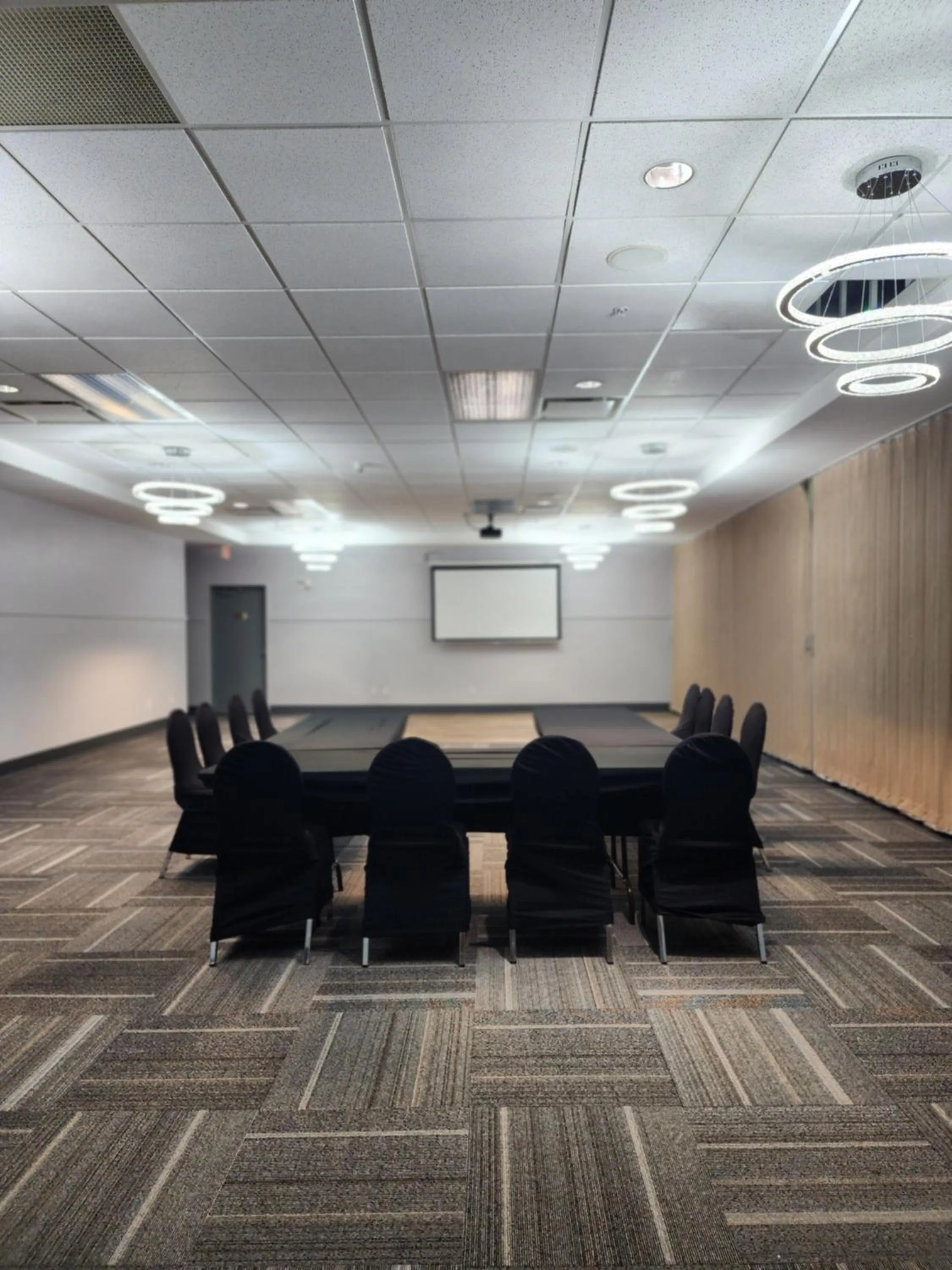 Meeting/conference room in Merit Hotel & Suites
