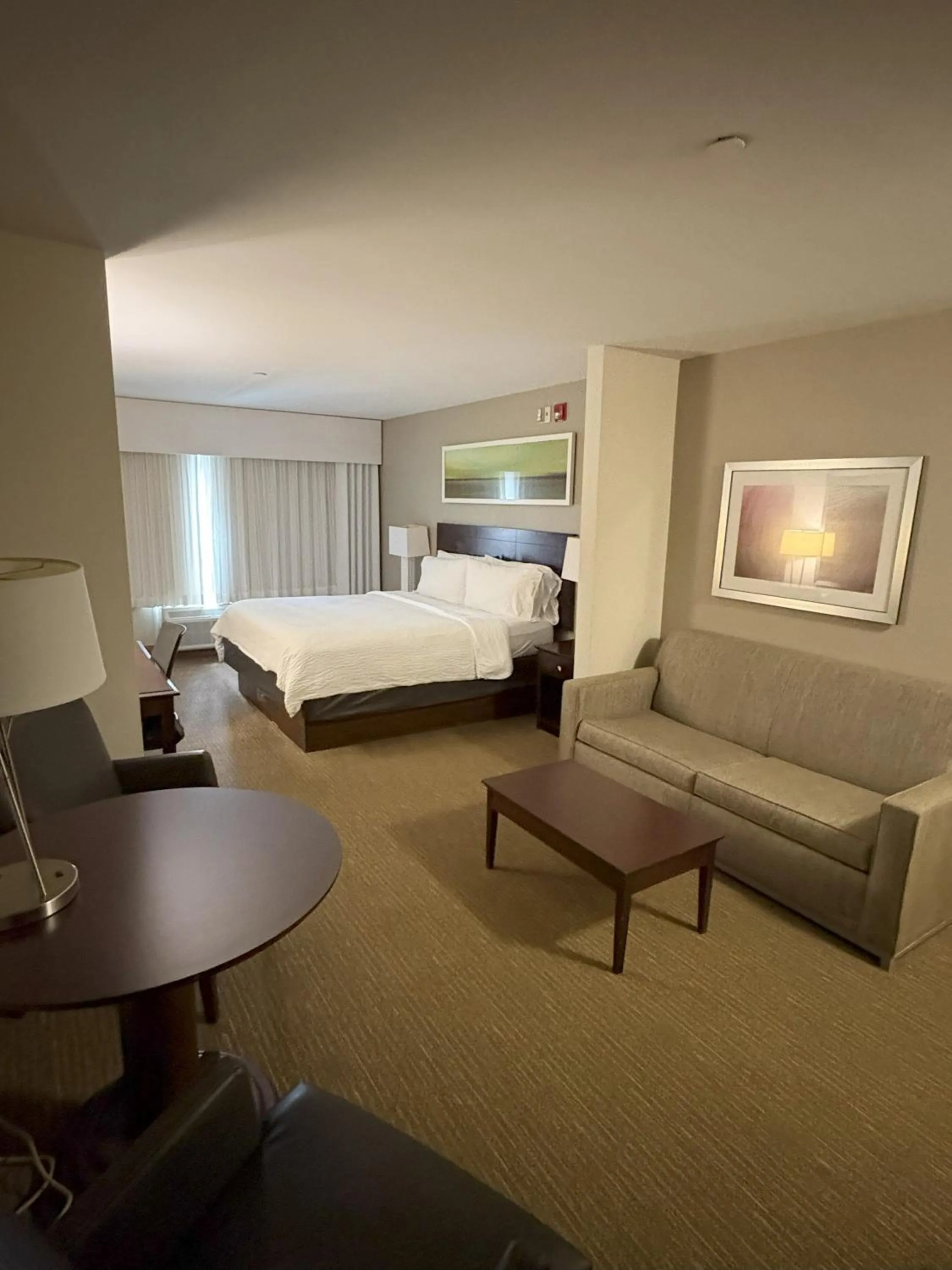 Photo of the whole room, Bed in Holiday Inn Express Hotel & Suites Lafayette by IHG