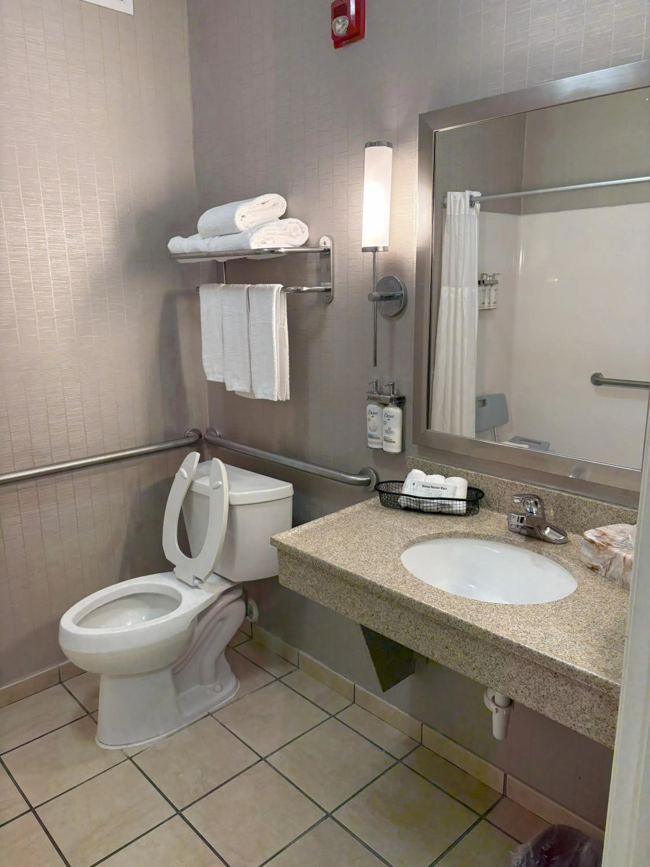 Bathroom in Holiday Inn Express Hotel & Suites Lafayette by IHG