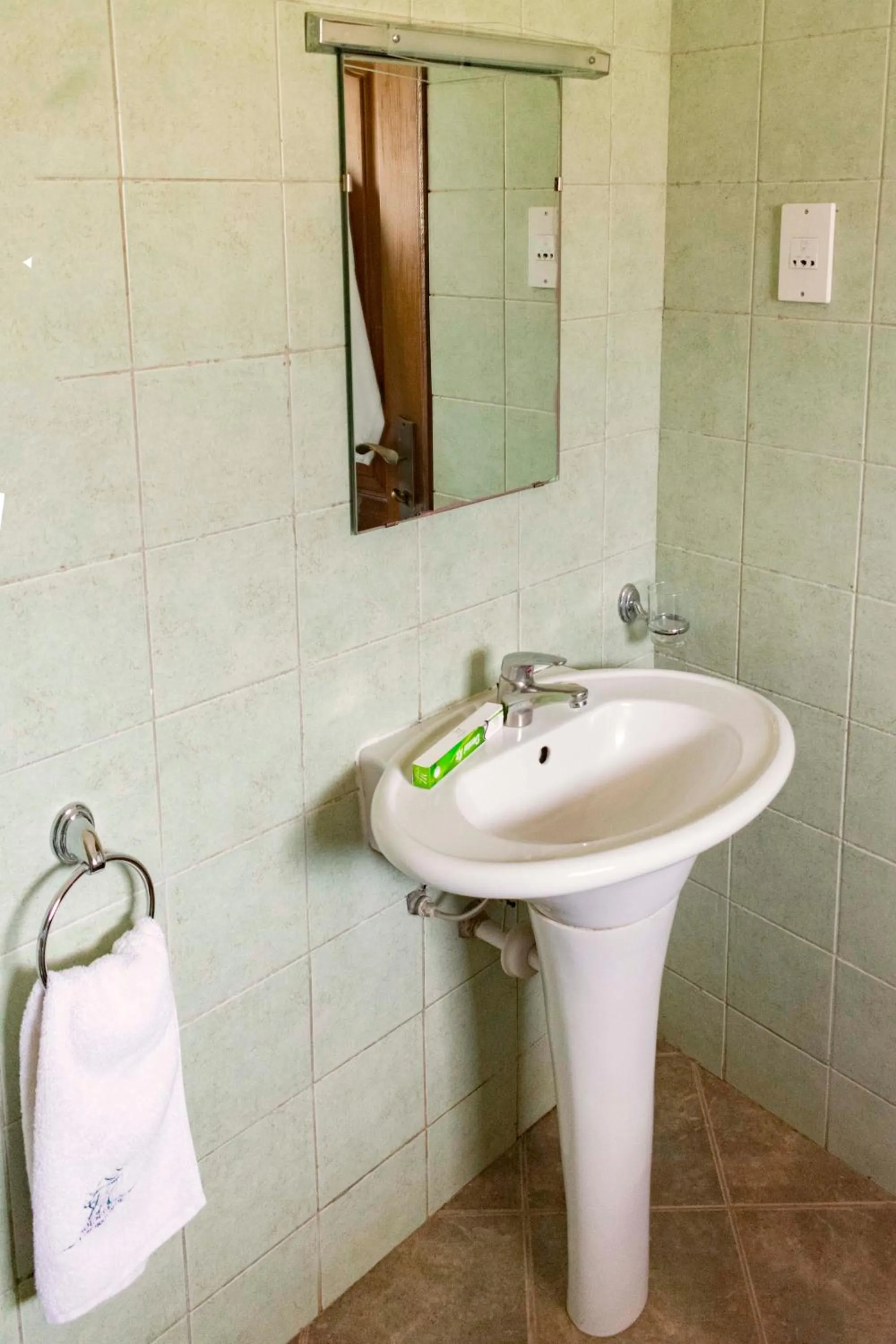 Bathroom in Mountains of the Moon Hotel Fort Portal