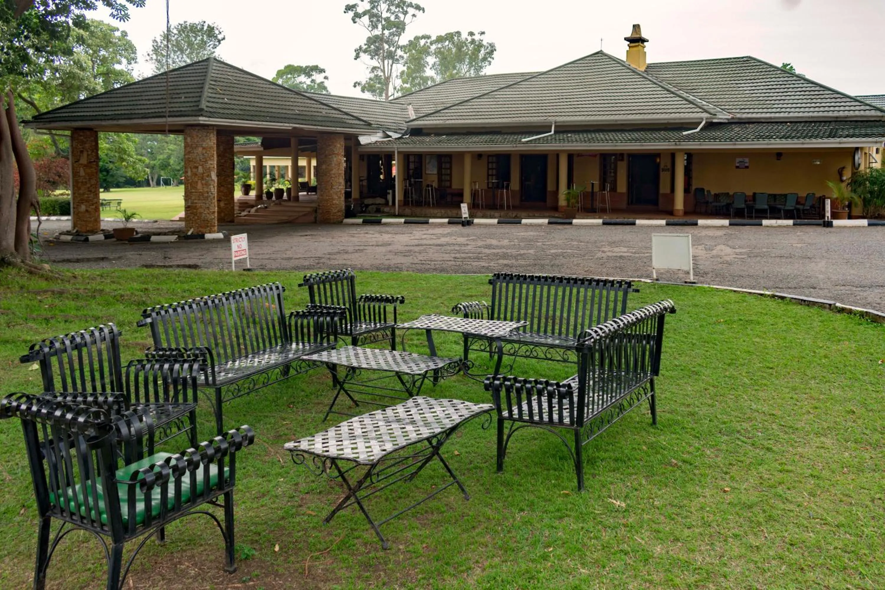 Garden in Mountains of the Moon Hotel Fort Portal