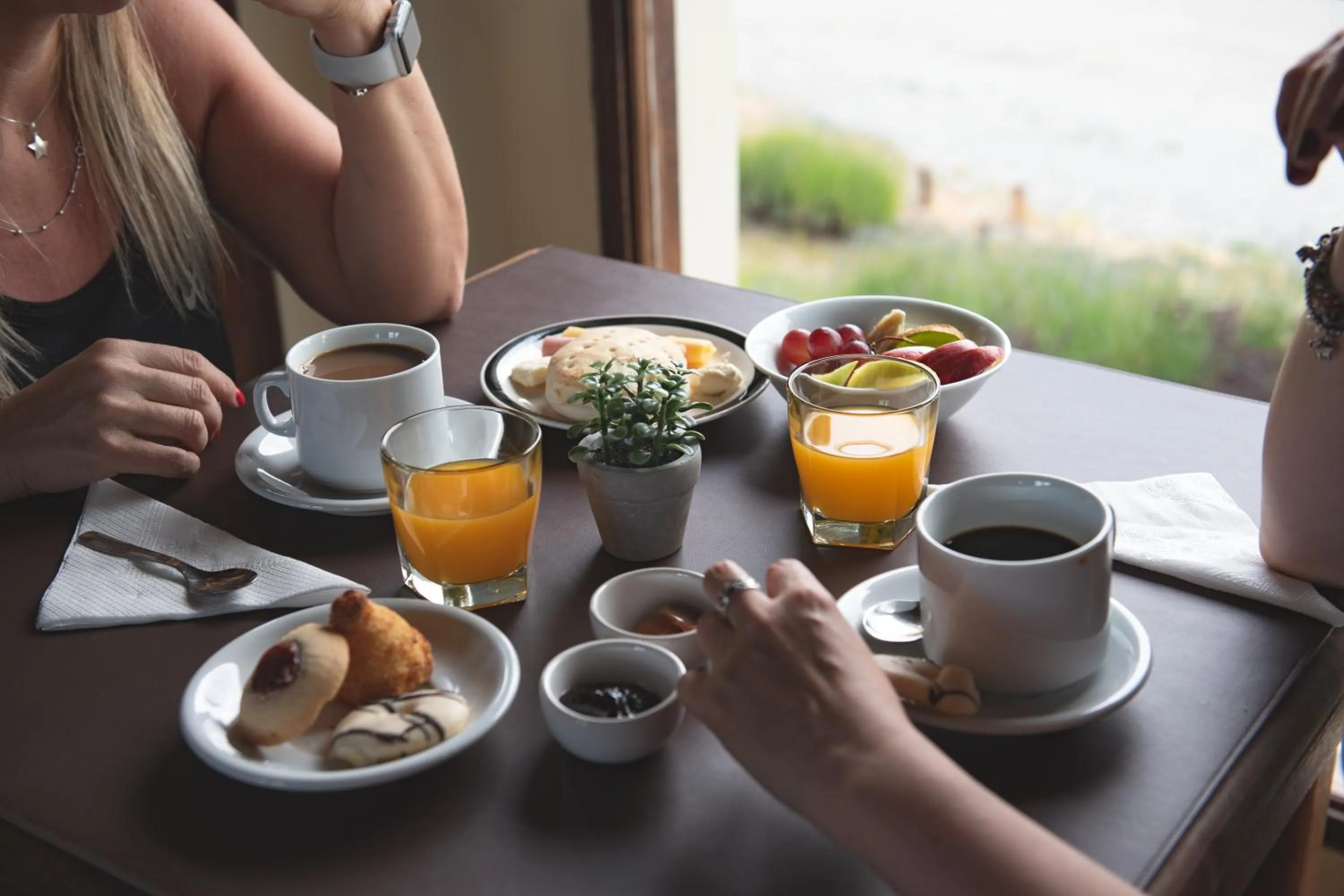 Breakfast in Glaciares De La Patagonia