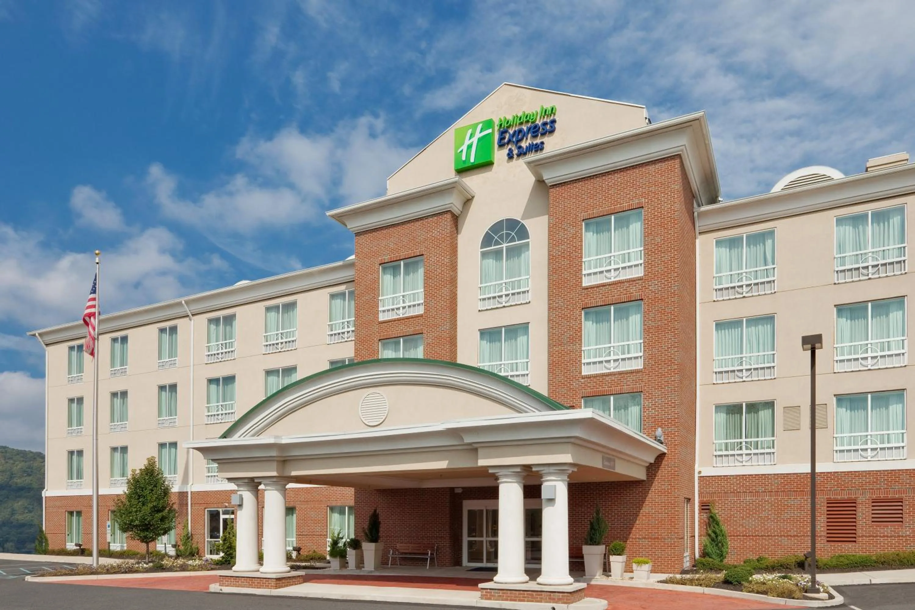 Property building in Holiday Inn Express Hotel & Suites Bethlehem by IHG