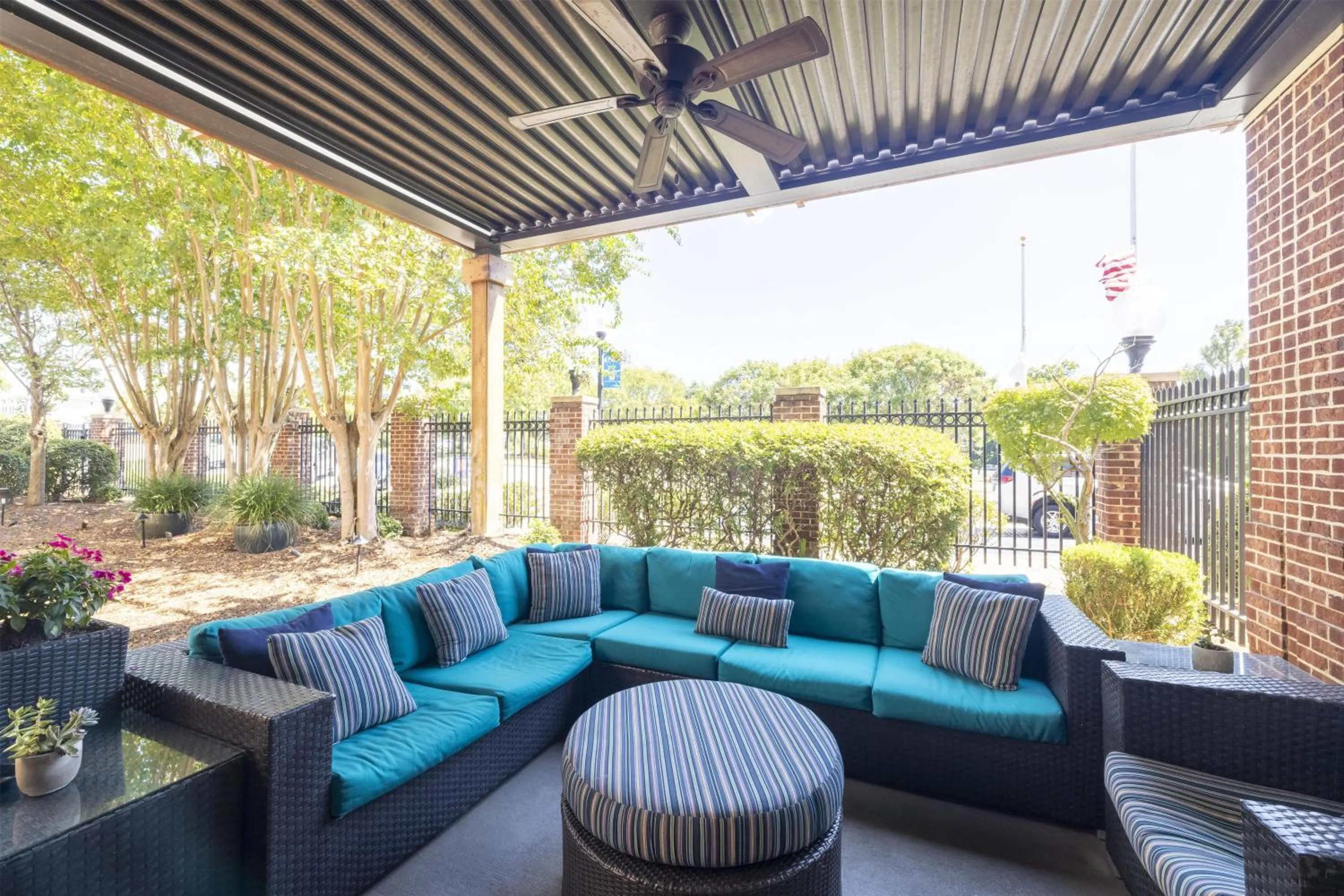 Patio in Hilton Garden Inn Albany