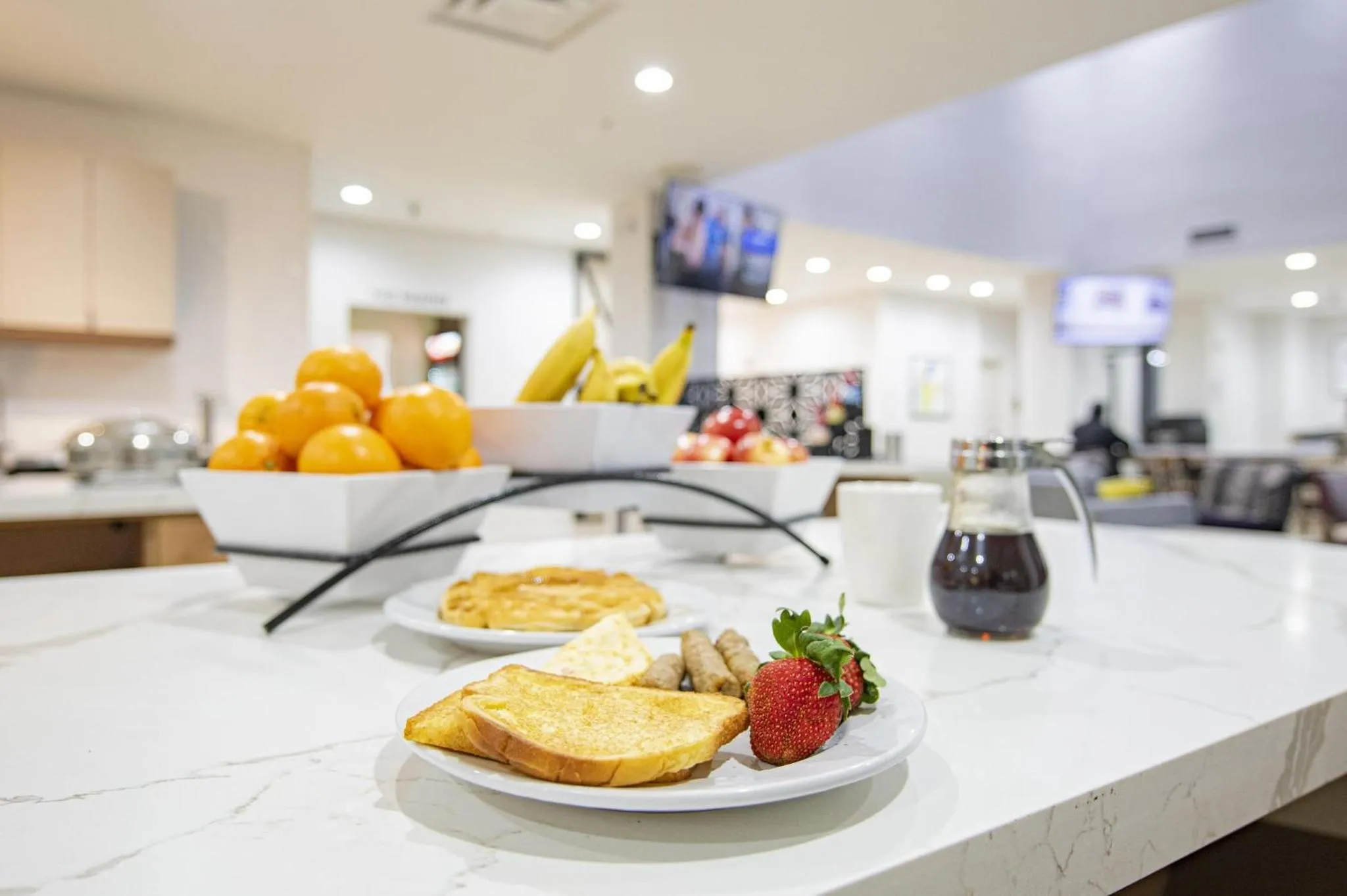 Breakfast in Staybridge Suites Lafayette-Airport by IHG
