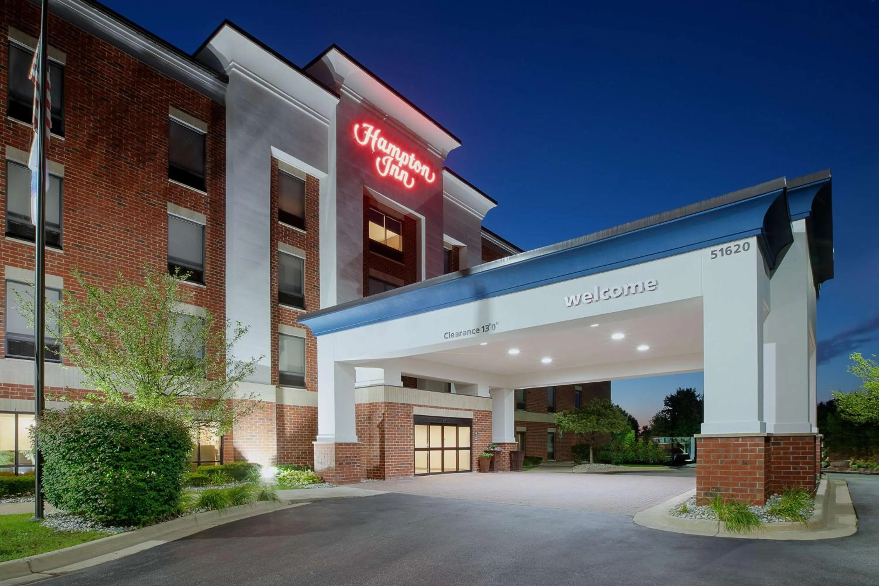 Property building in Hampton Inn Detroit - Shelby Township