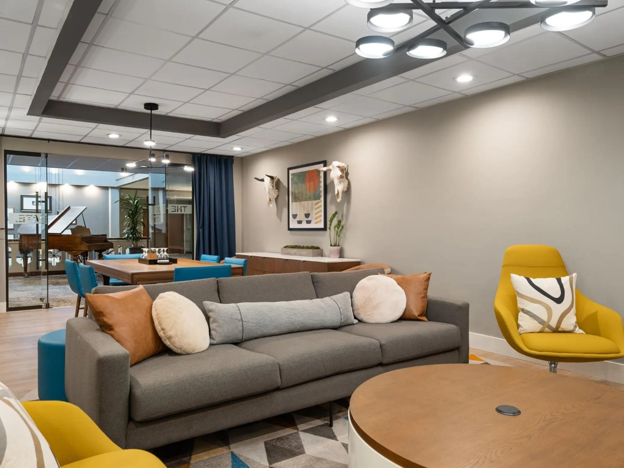 Meeting/conference room in Crowne Plaza Phoenix - Chandler Golf Resort by IHG