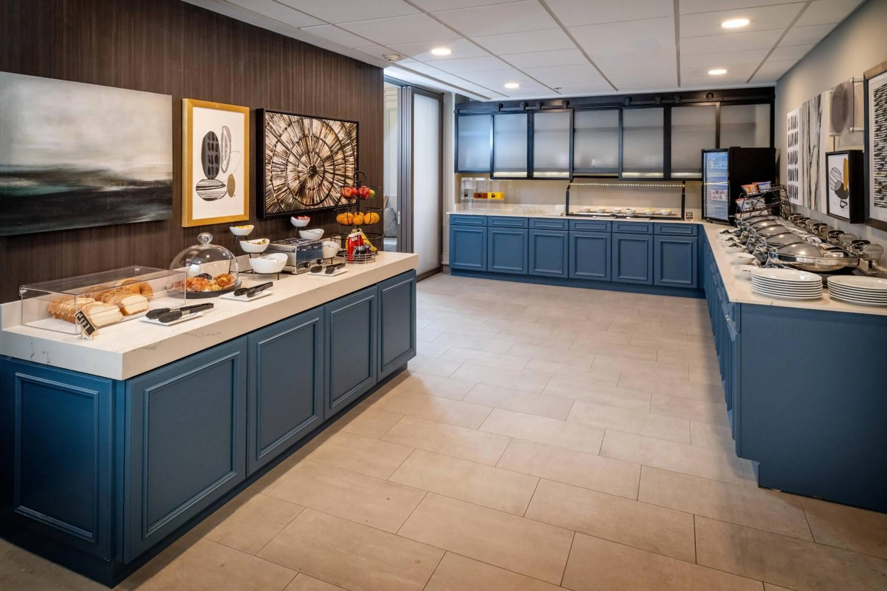 Breakfast in Delta Hotels by Marriott Huntington Downtown