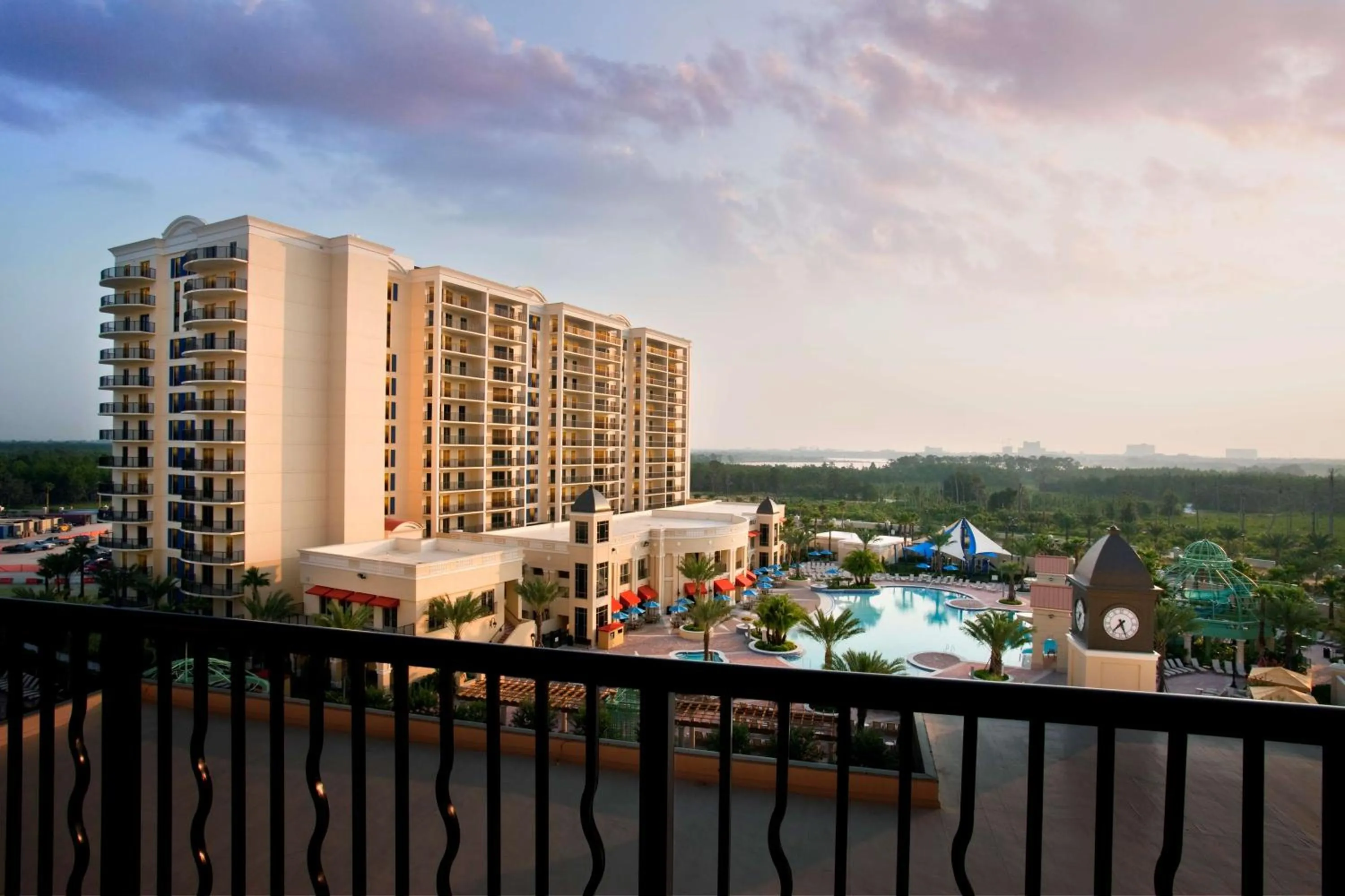 Property building in Hilton Grand Vacations Club Parc Soleil Orlando