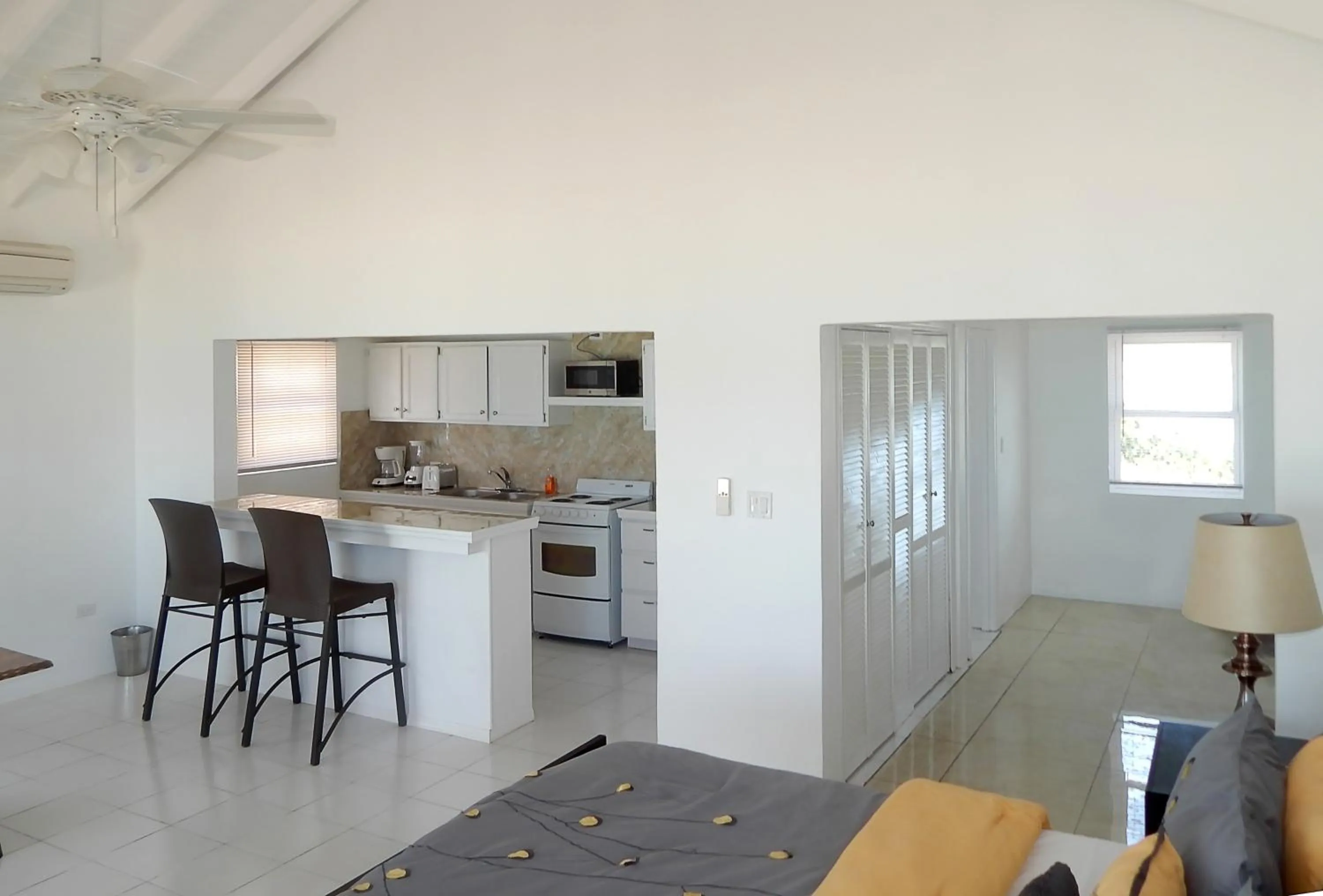 Kitchen or kitchenette in Rendezvous Bay Hotel