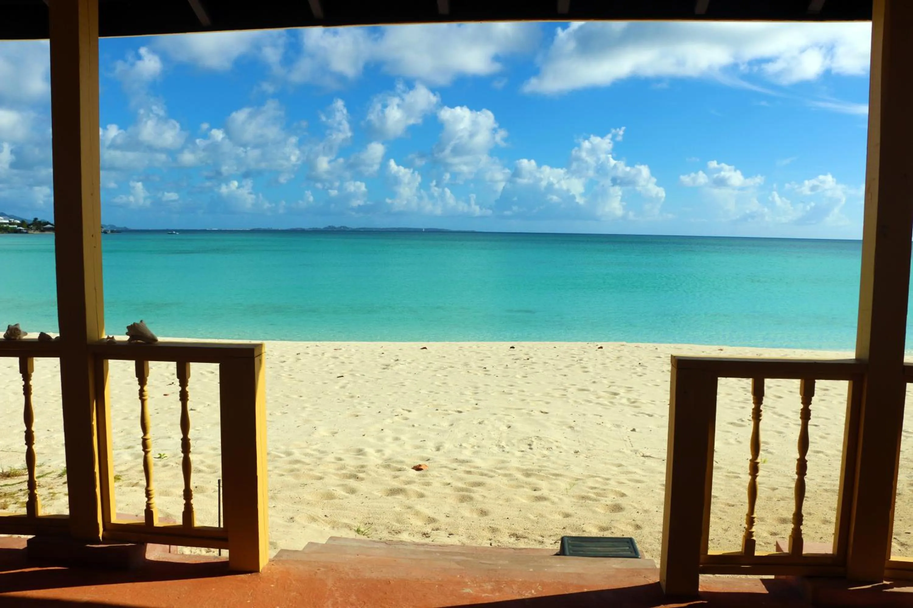 Day in Rendezvous Bay Hotel