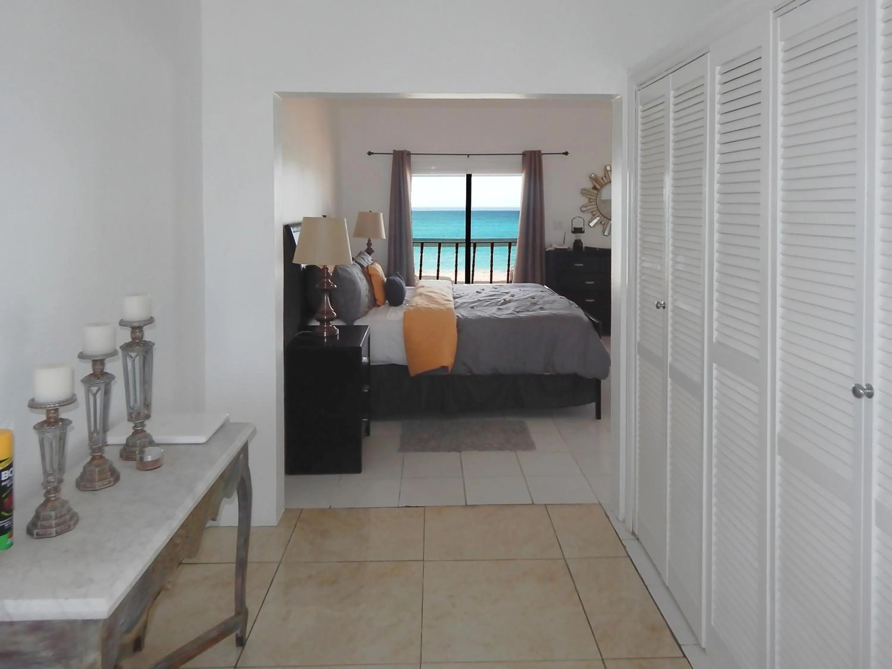 Sea view, Bed in Rendezvous Bay Hotel