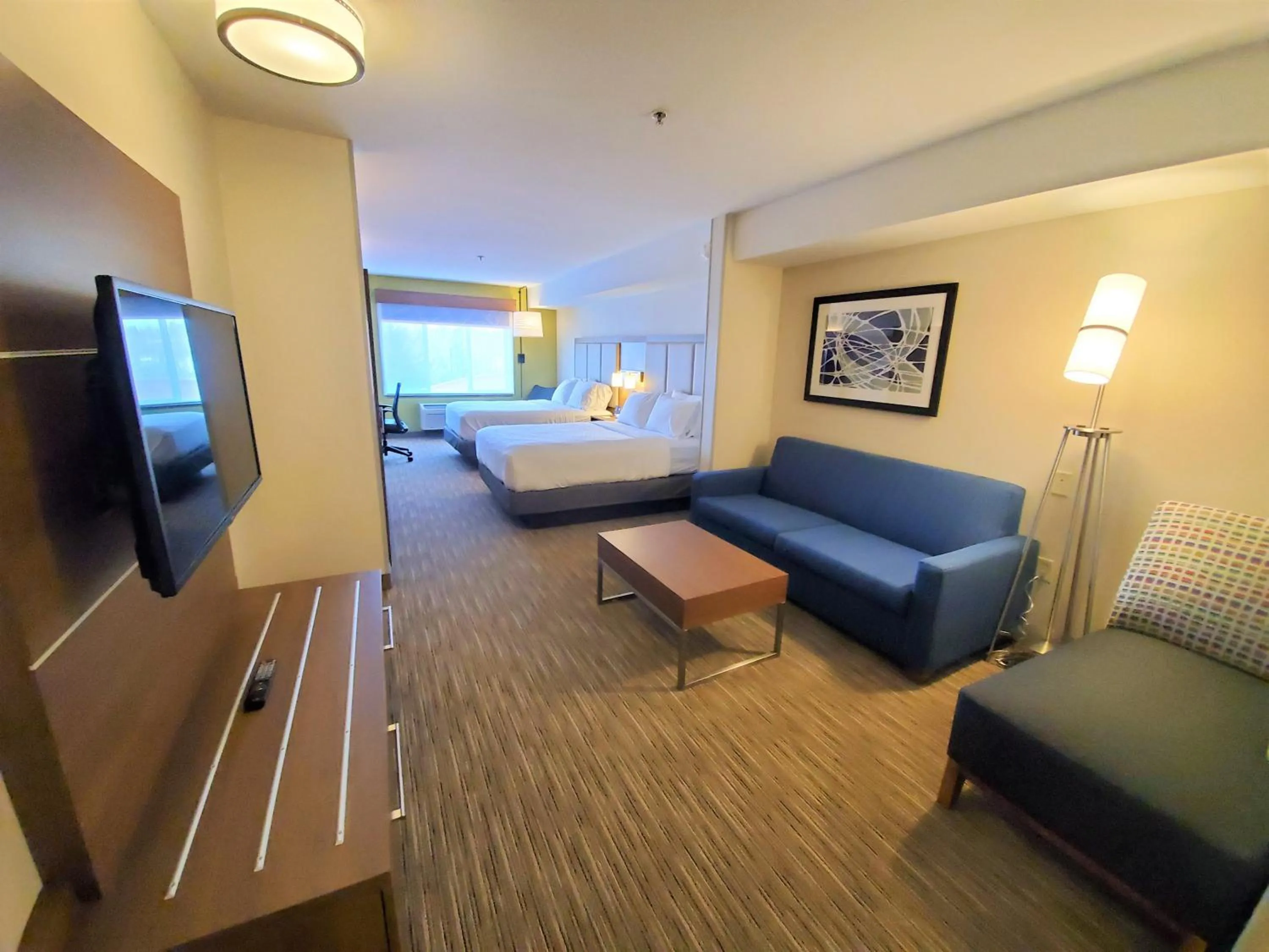 Photo of the whole room in Holiday Inn Express Hotel & Suites Seattle North - Lynnwood by IHG