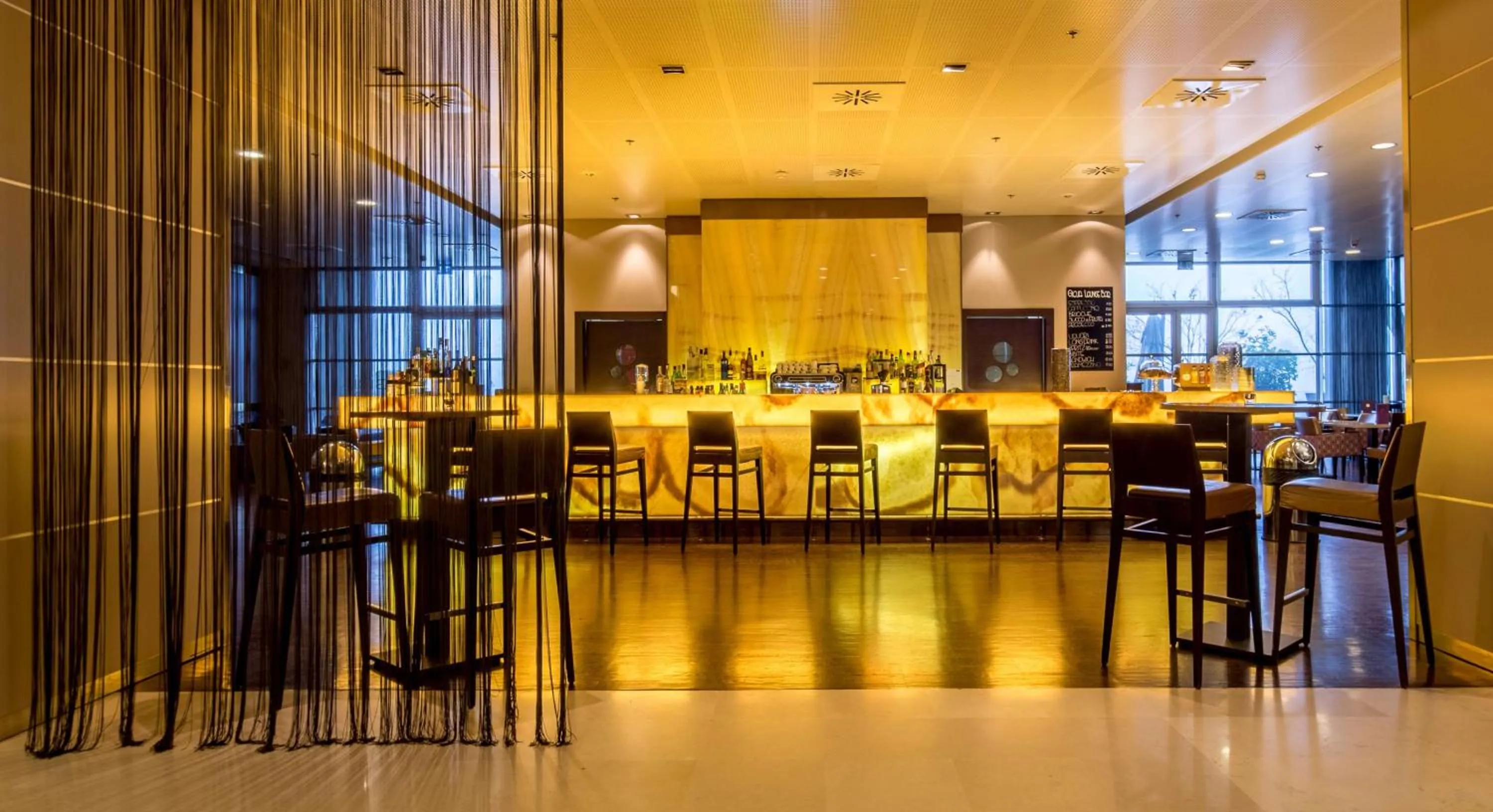 Lounge or bar in Best Western Premier BHR Treviso Hotel