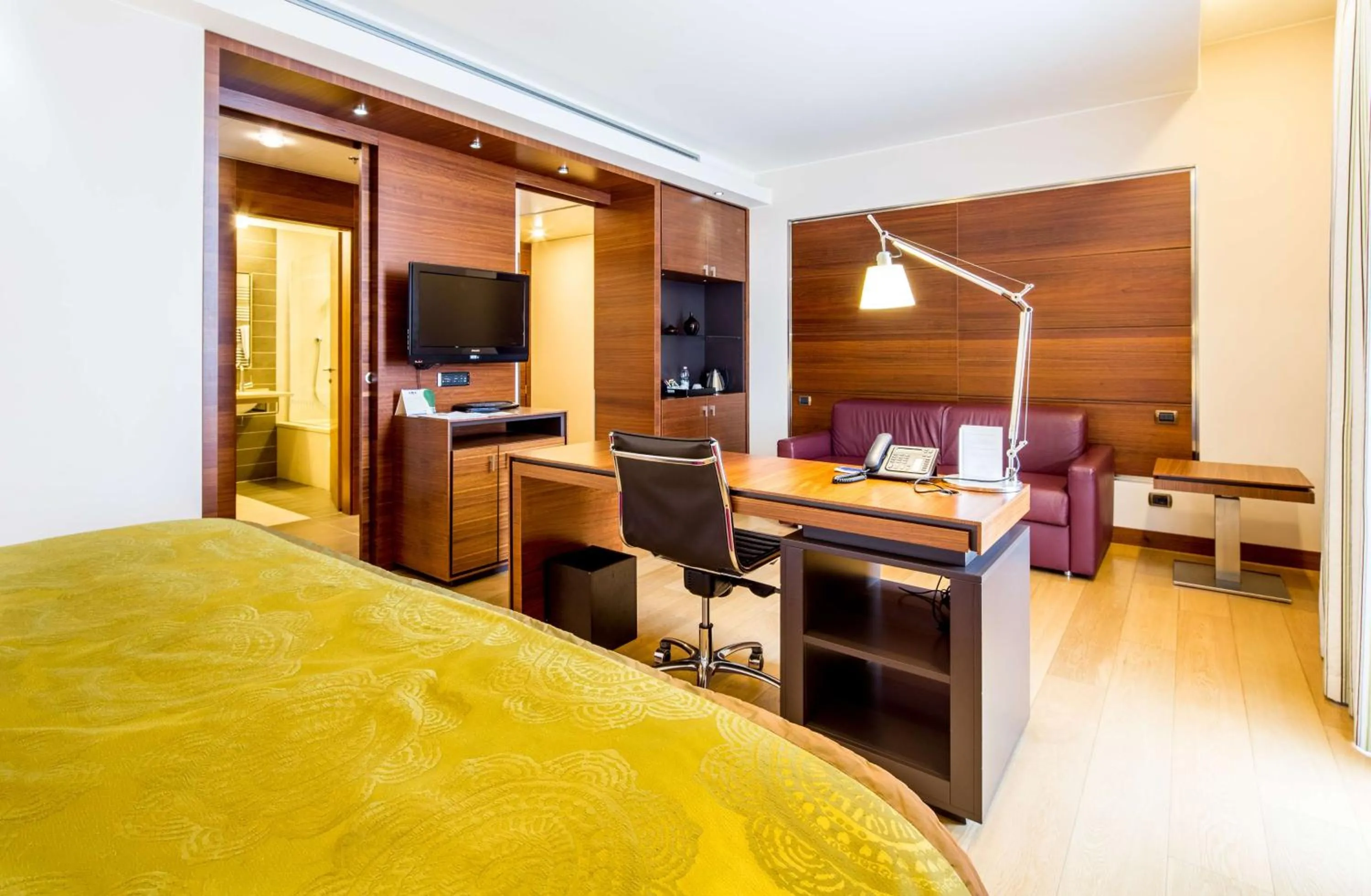 Photo of the whole room, Bed in Best Western Premier BHR Treviso Hotel