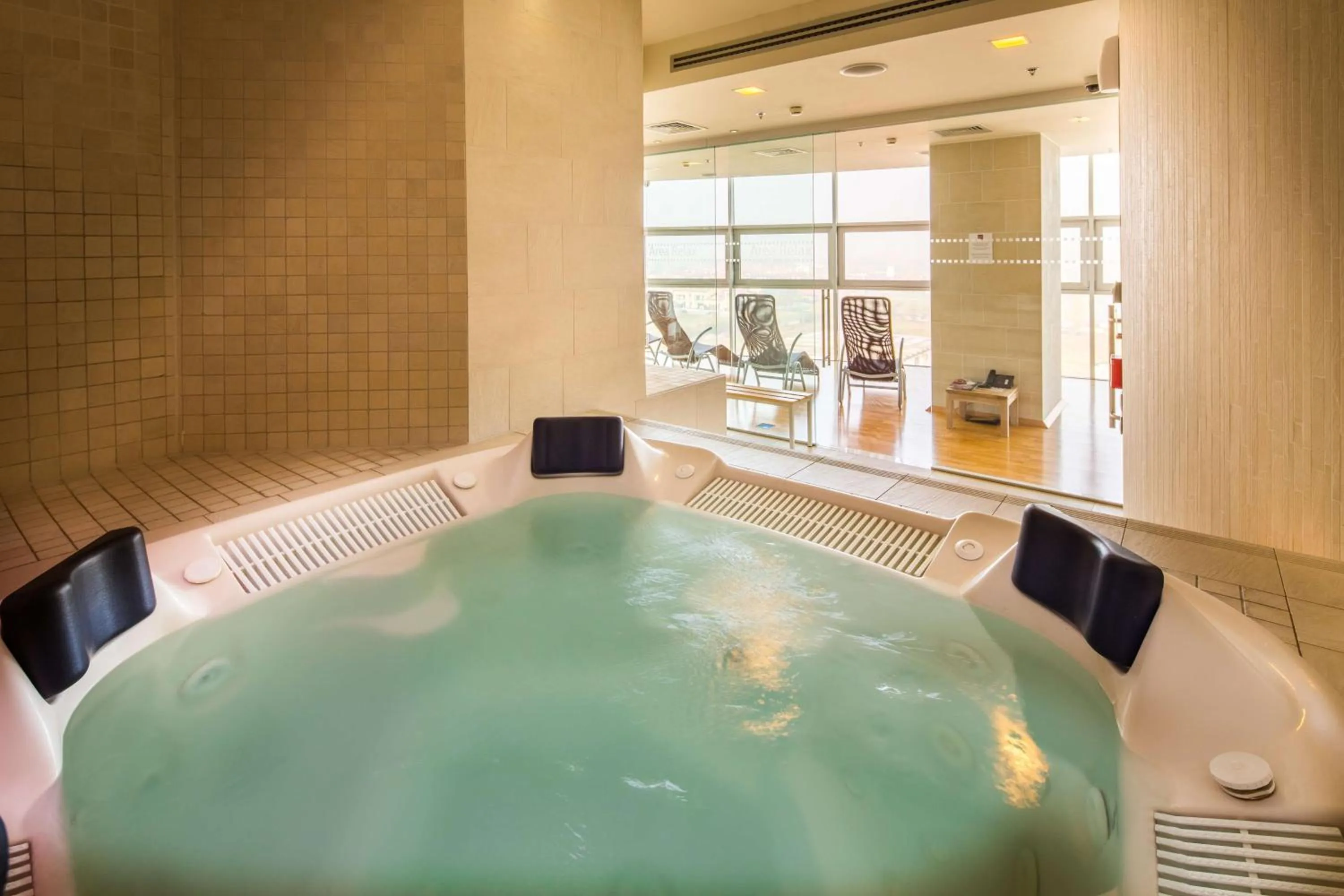Hot Tub in Best Western Premier BHR Treviso Hotel