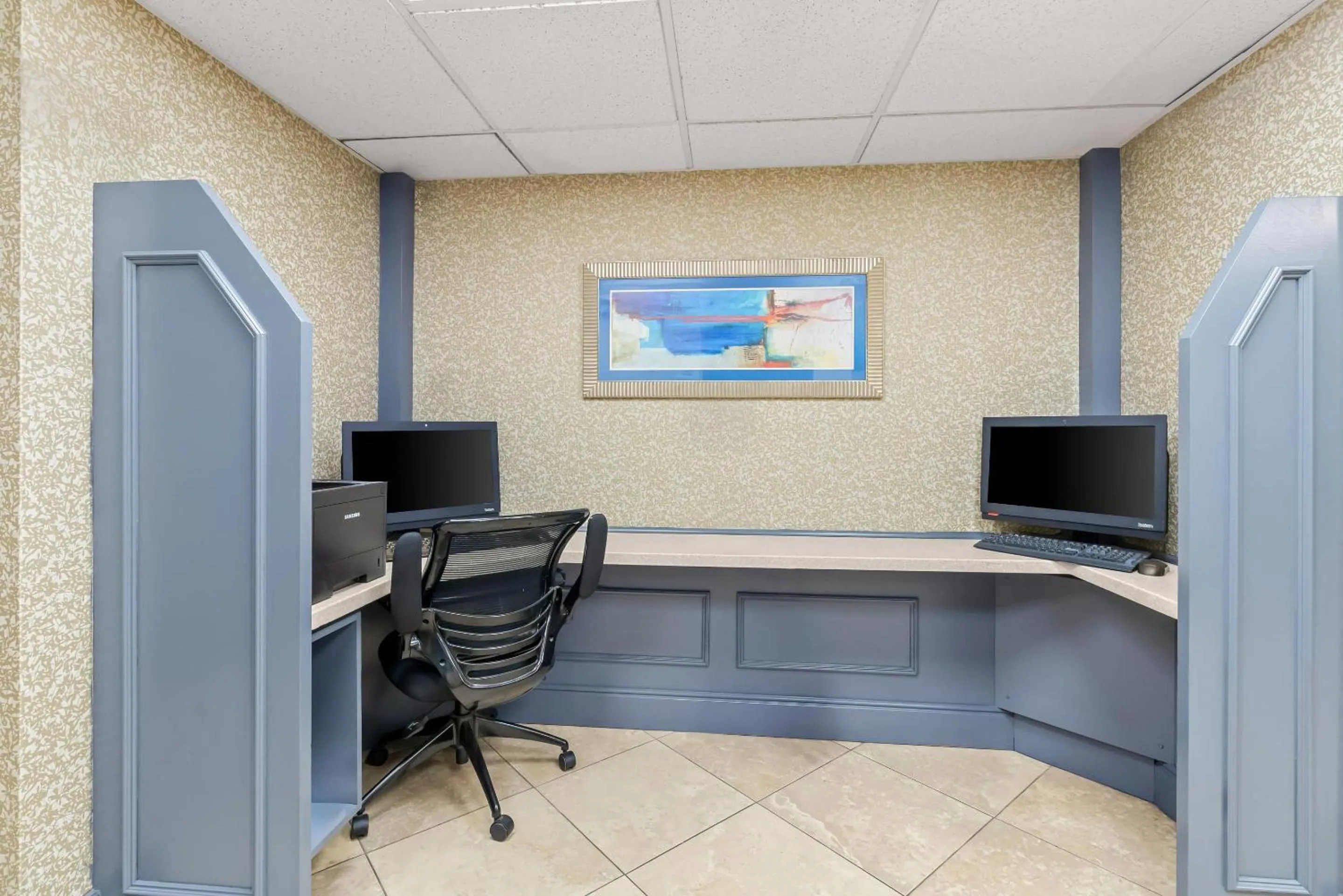 Business facilities in Clarion Inn Cranberry Township