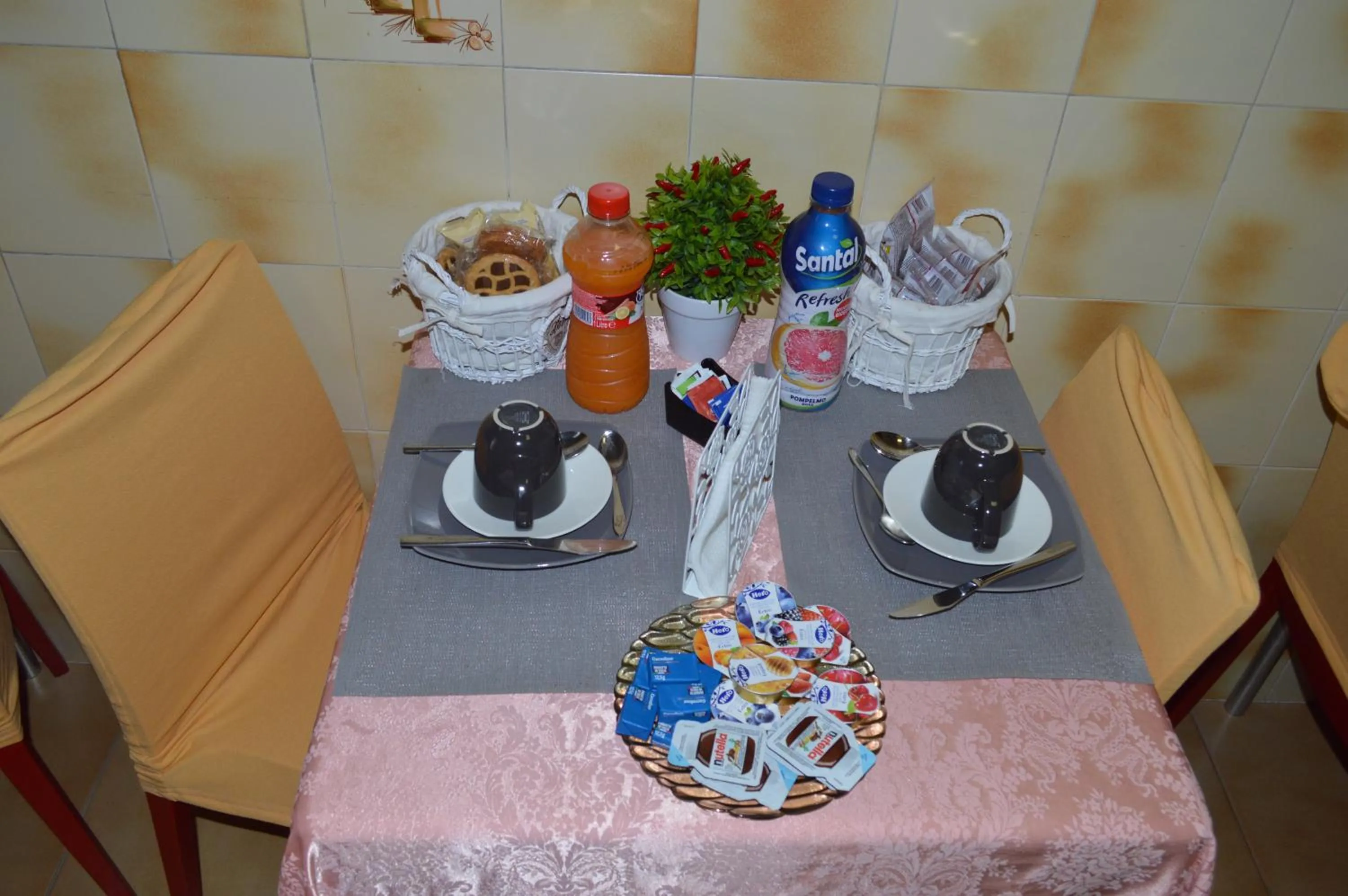 Food and drinks in B&B Frangi