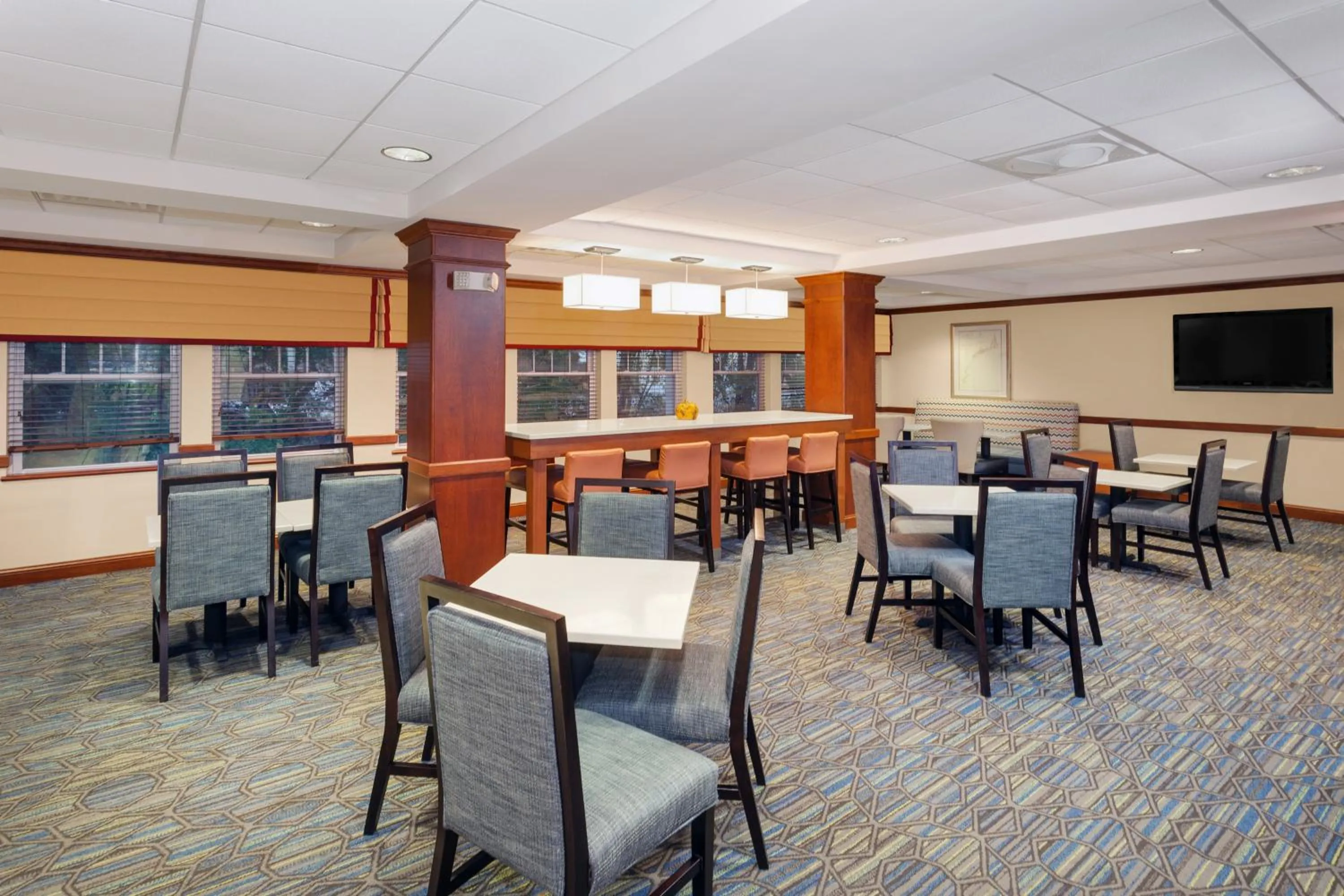 Property building in Holiday Inn Express Hotel & Suites Hampton South-Seabrook by IHG