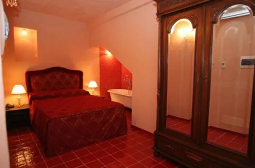 Photo of the whole room, Bed in Grana Barocco Art Hotel