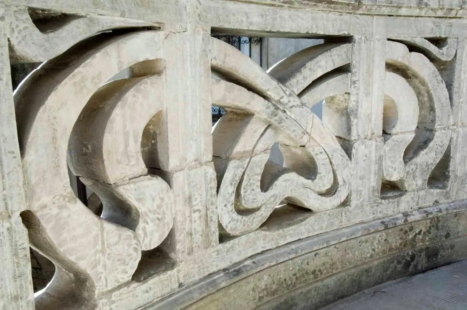 Decorative detail in Grana Barocco Art Hotel