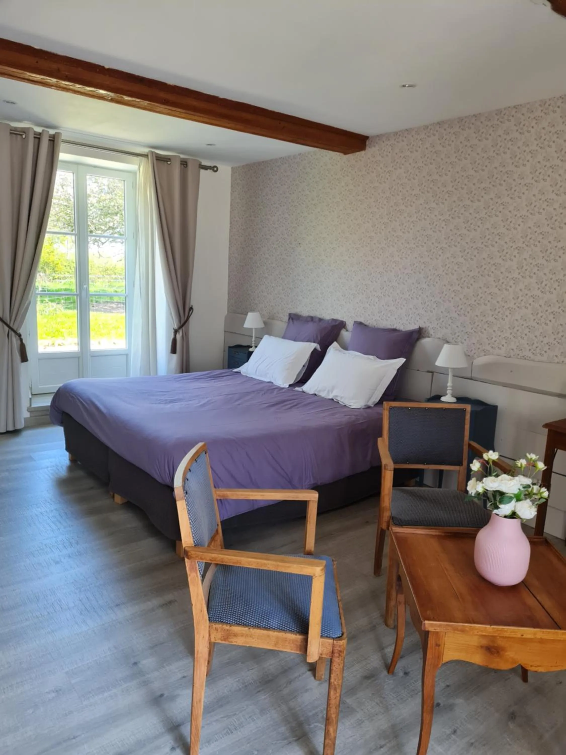 Bedroom, Bed in Domaine De La Cour Vautier