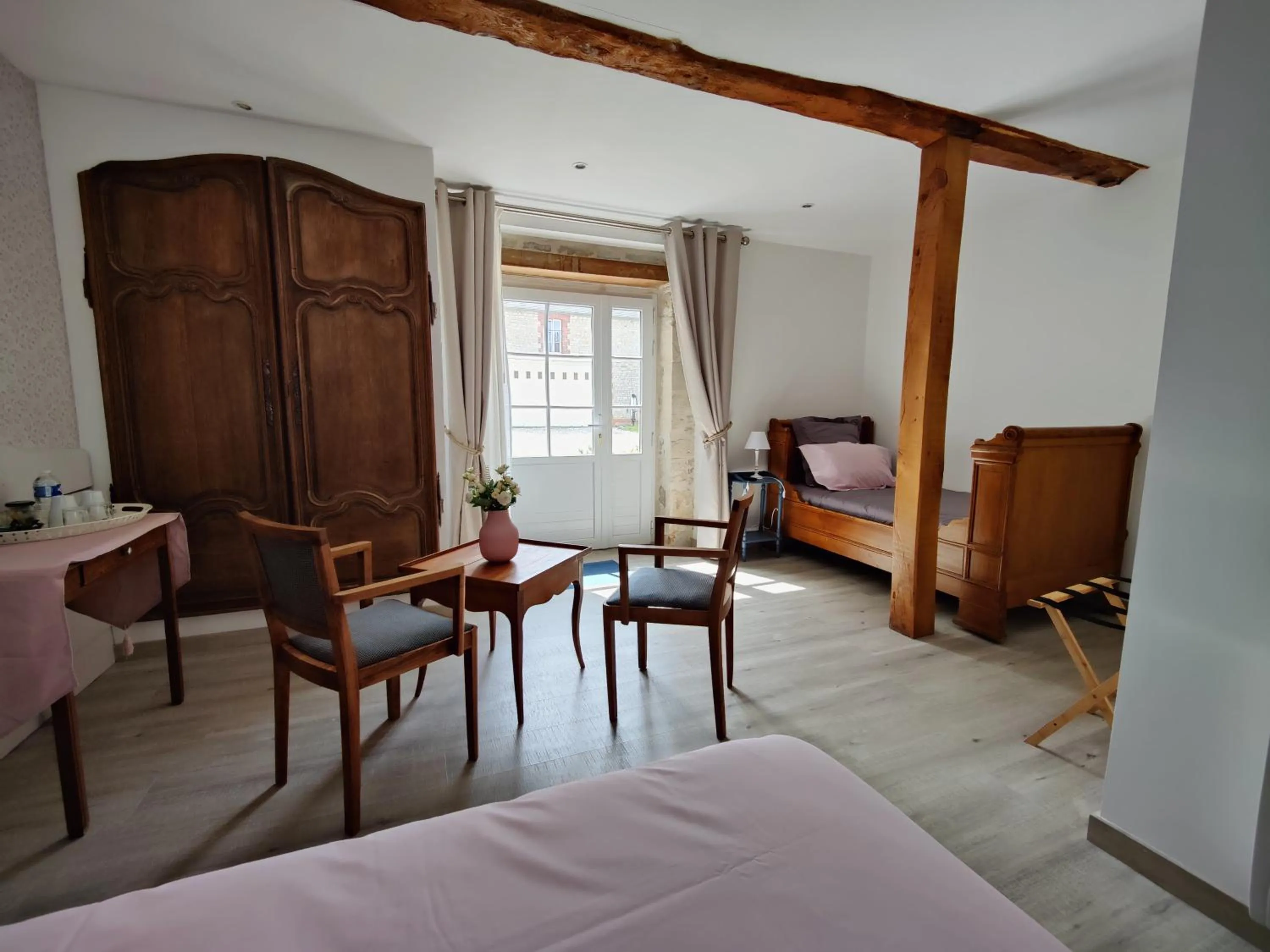 Bedroom, Bed in Domaine De La Cour Vautier