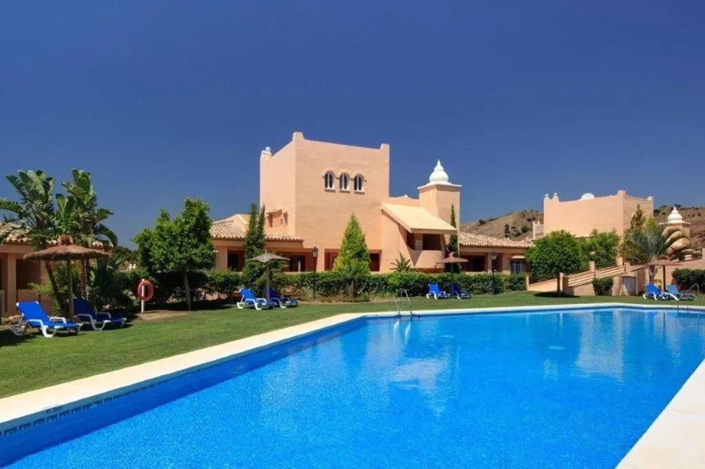 REF 12 Luxury Aparment with views