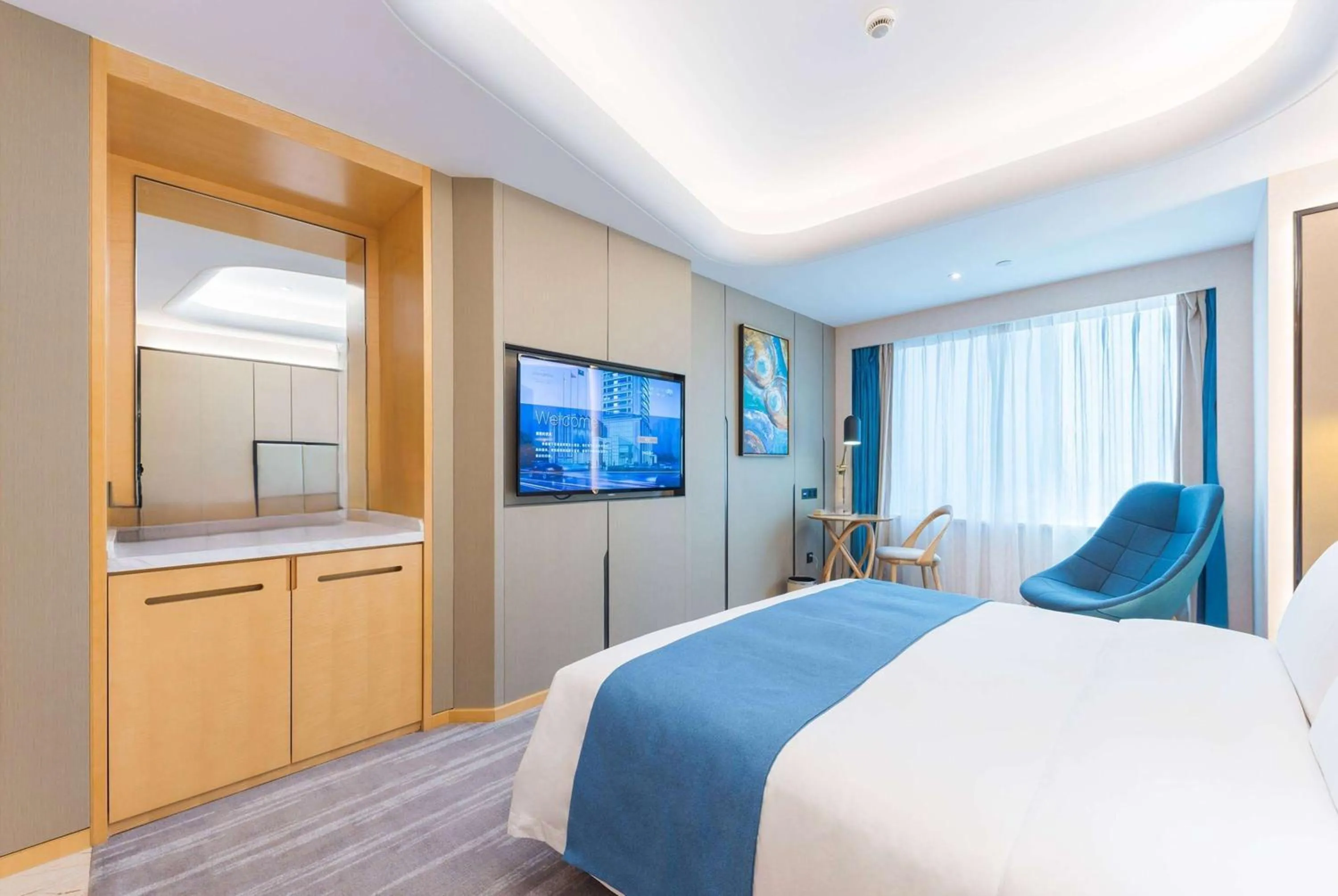 Photo of the whole room, Bed in Howard Johnson Wyndham Leonora plzaz Shanghai