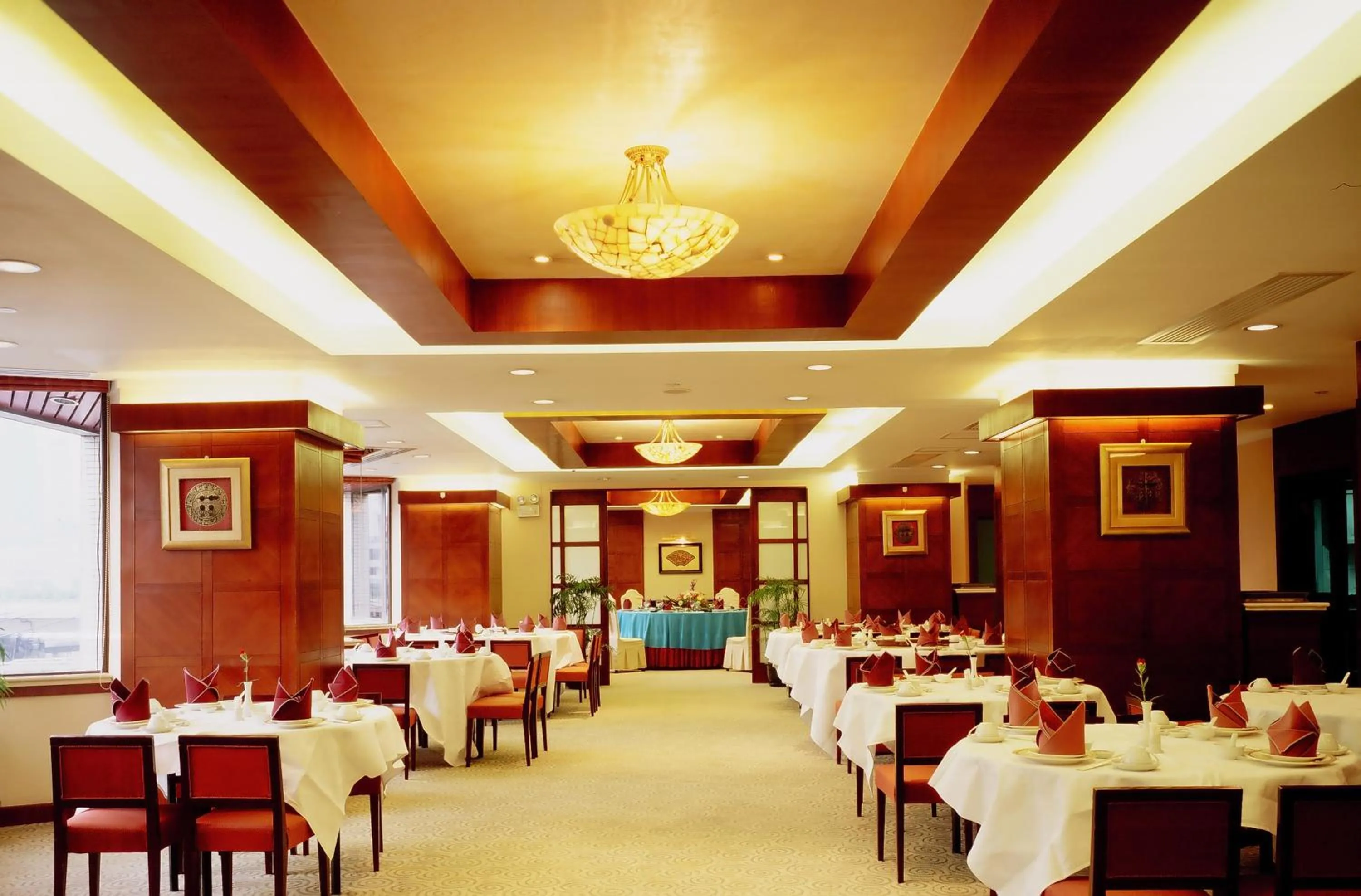 Restaurant/places to eat in City Hotel Shanghai