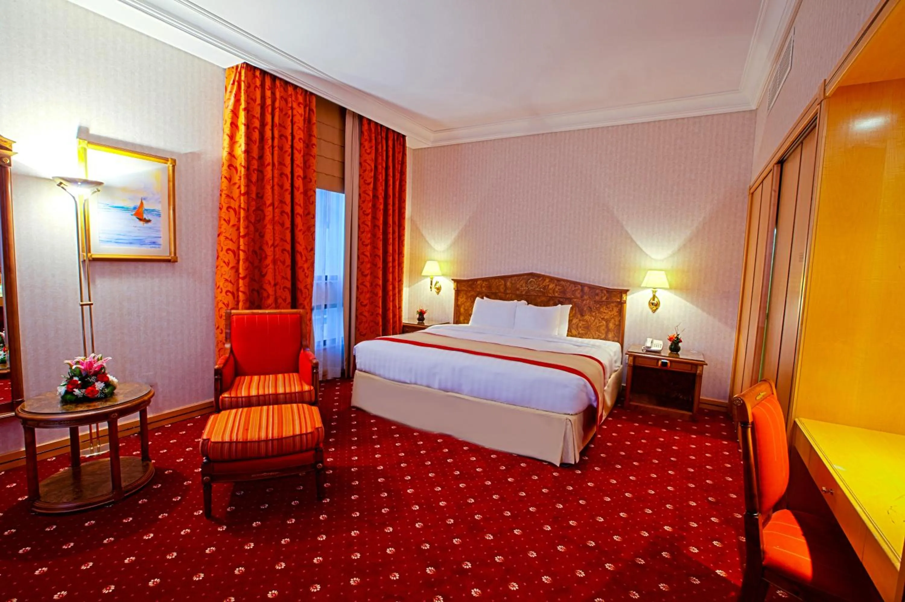 Bedroom, Bed in Capitol Hotel Jumeirah Dubai